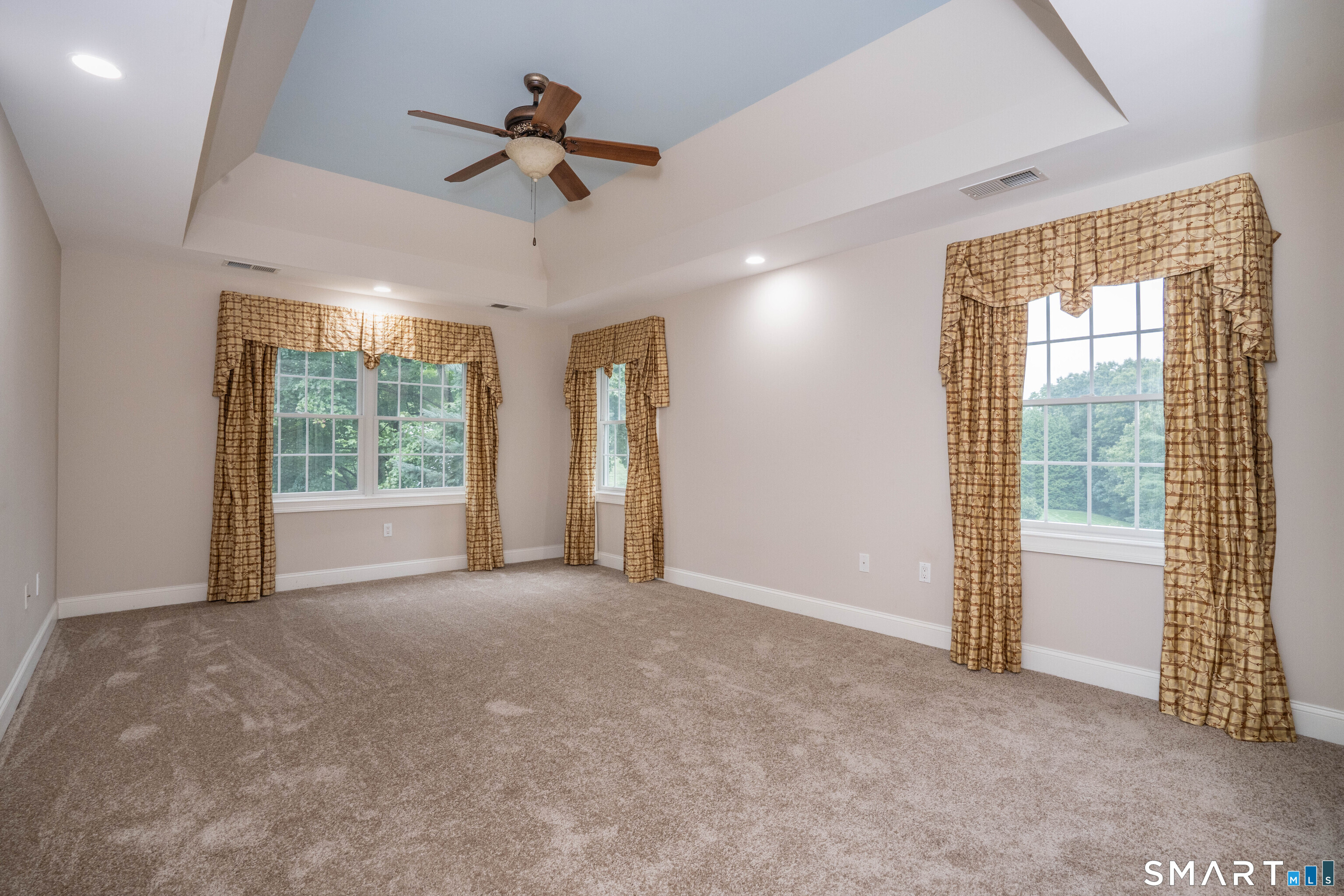 16 Hendrickson Lane photo 22