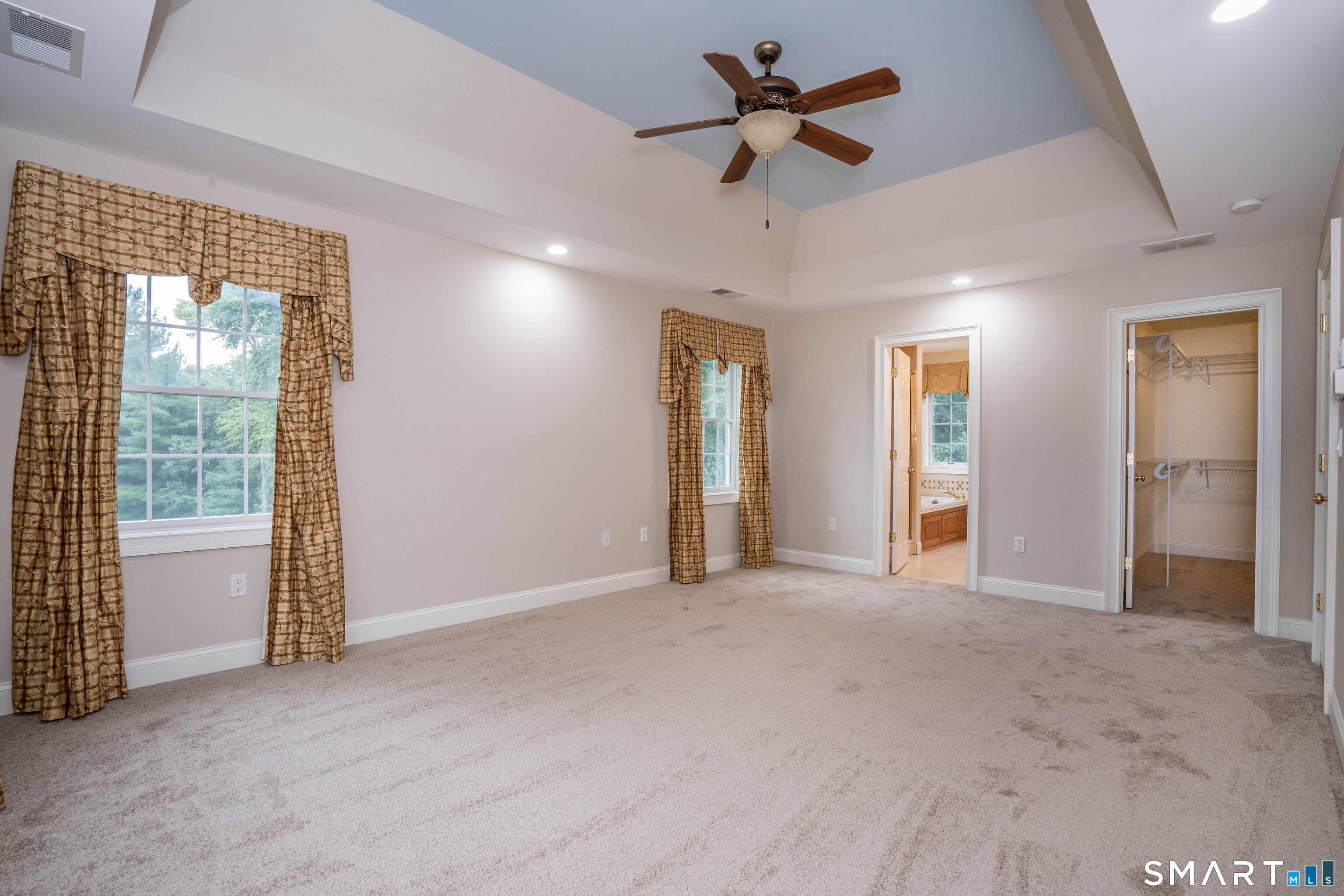 16 Hendrickson Lane photo 24
