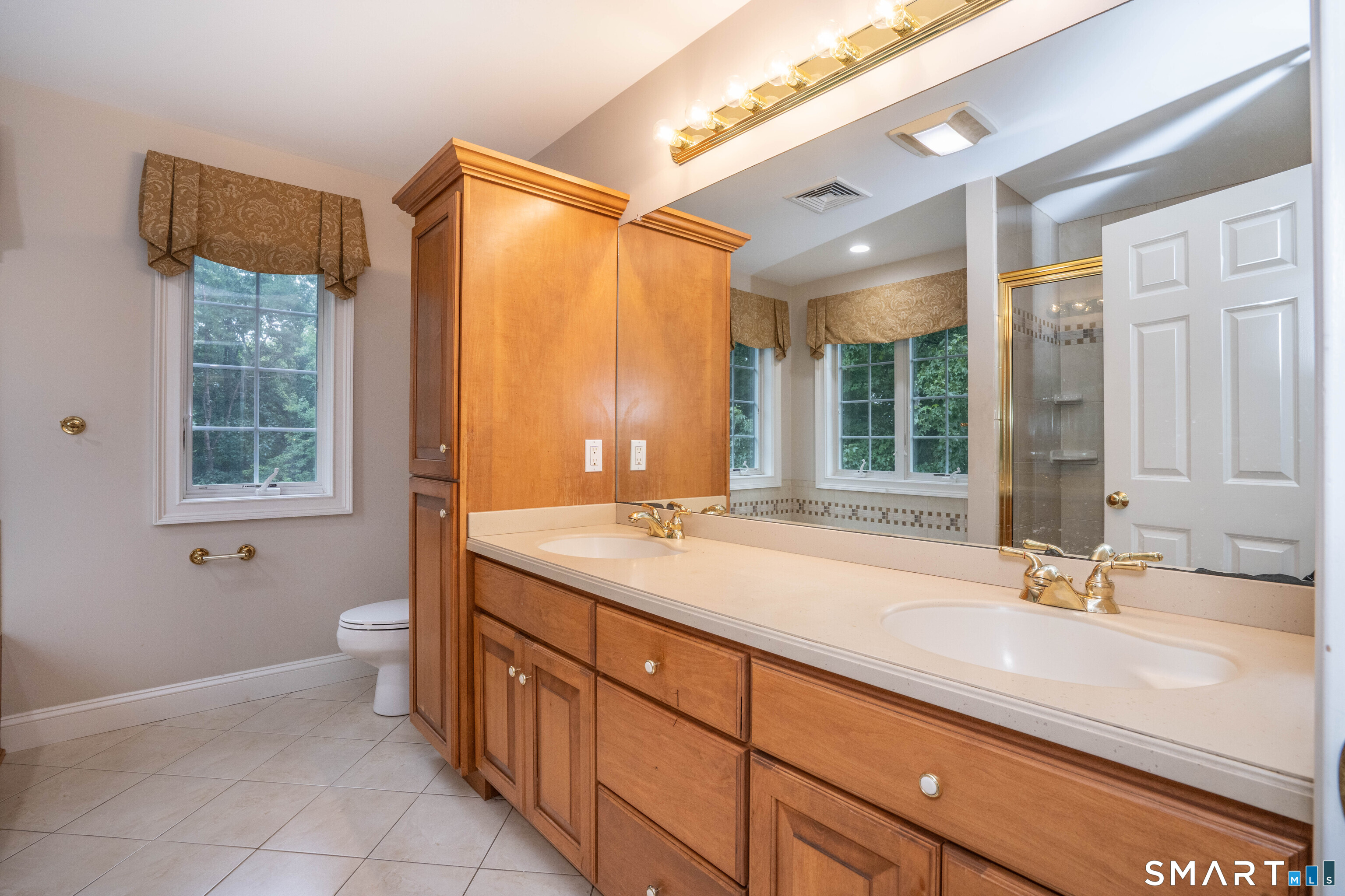 16 Hendrickson Lane photo 26