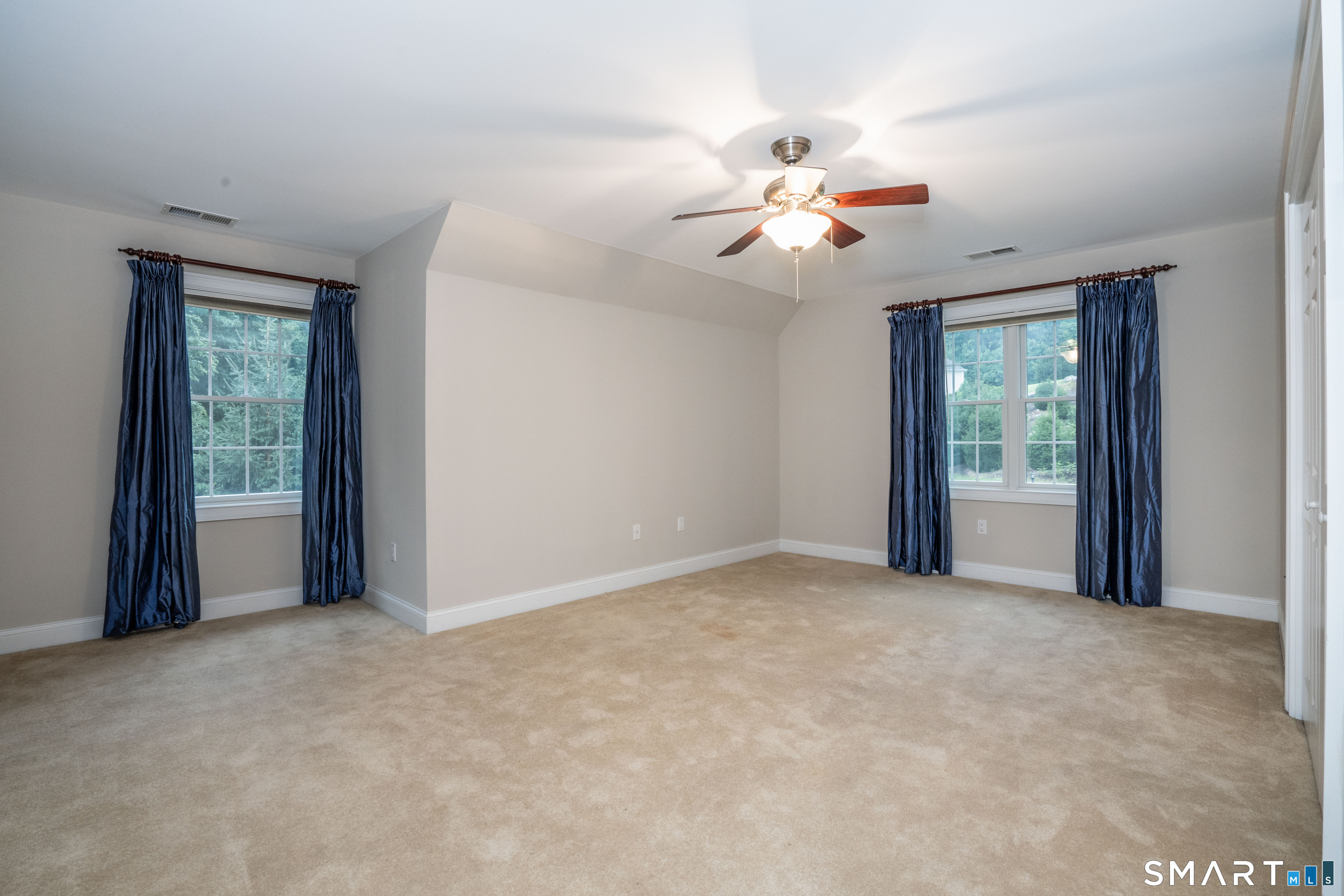 16 Hendrickson Lane photo 30