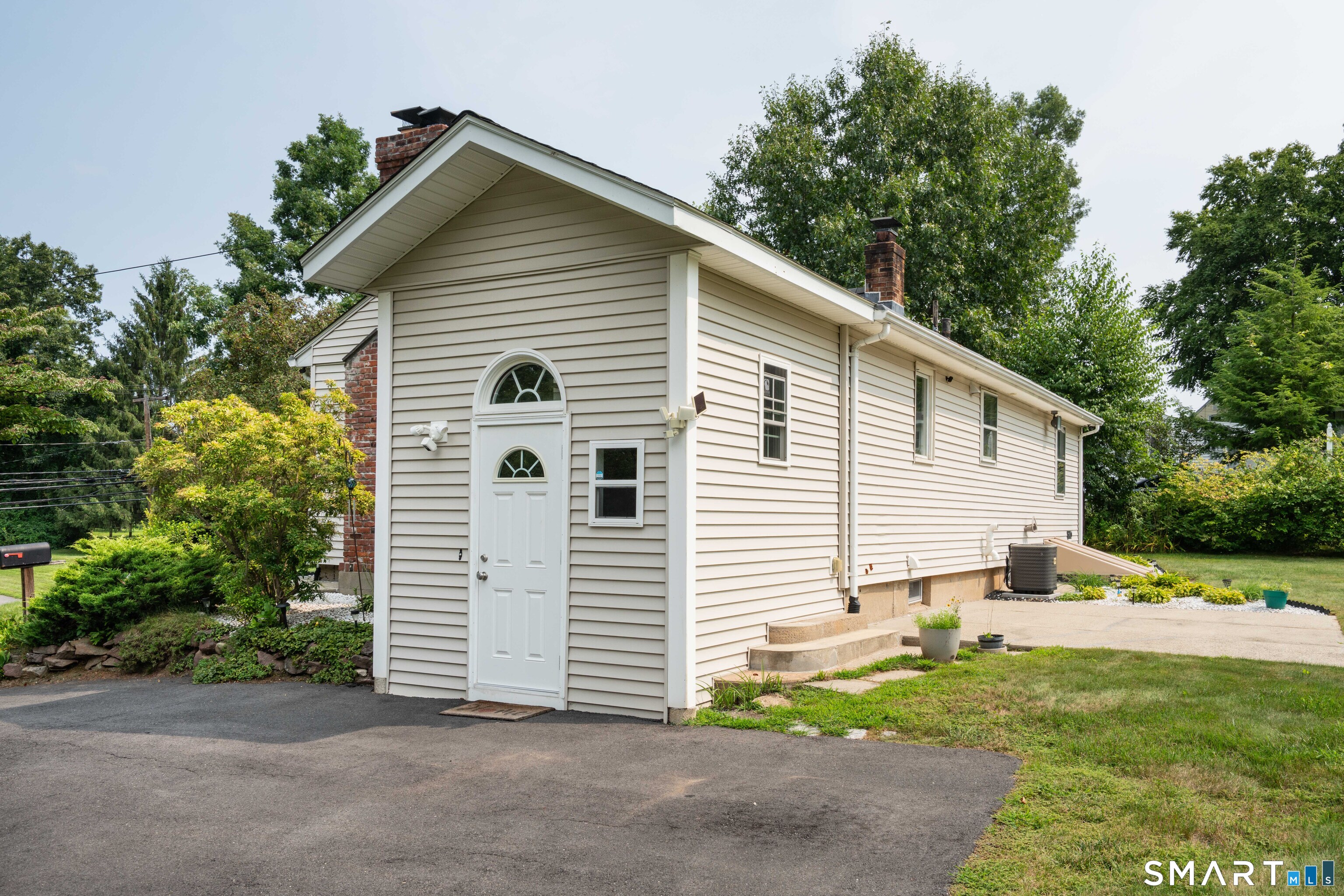103 Webster Street photo 32