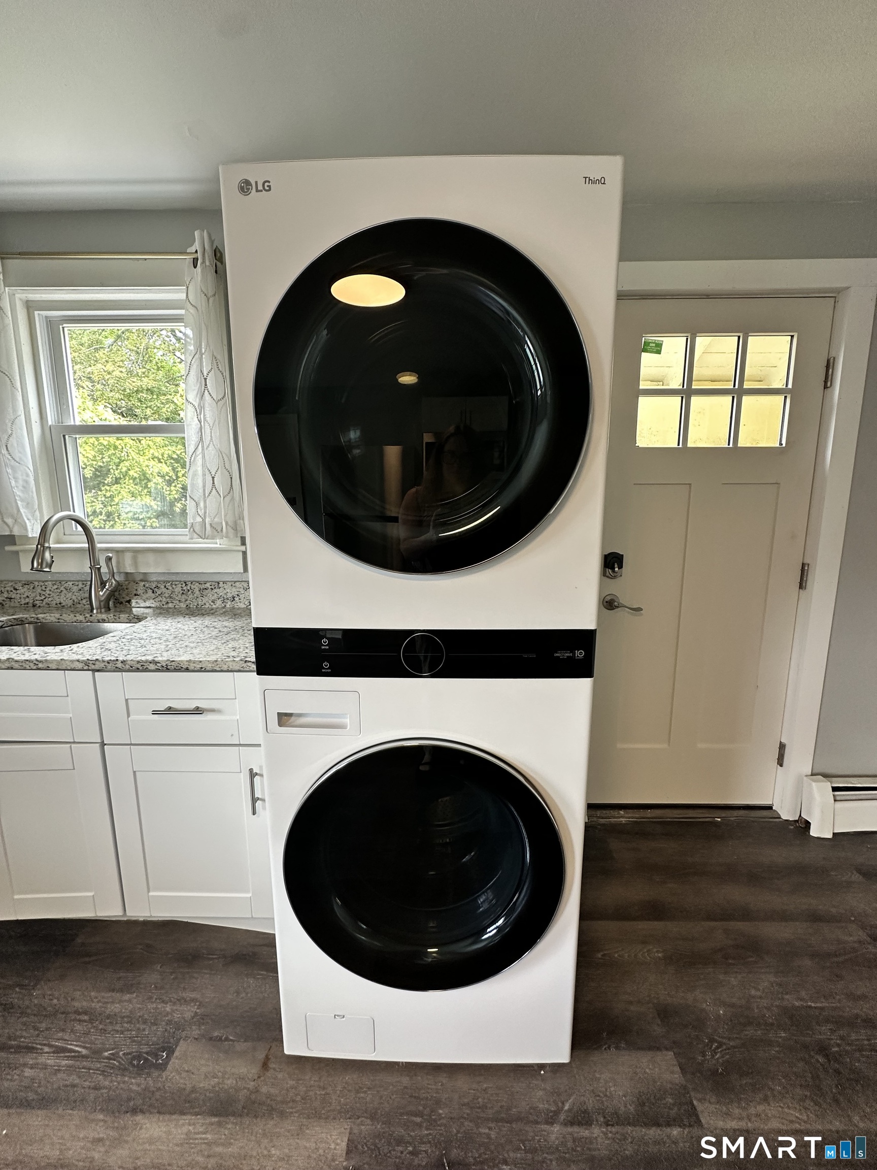 18 Noyes Ave (Pawcatuck) Unit #2 photo 4