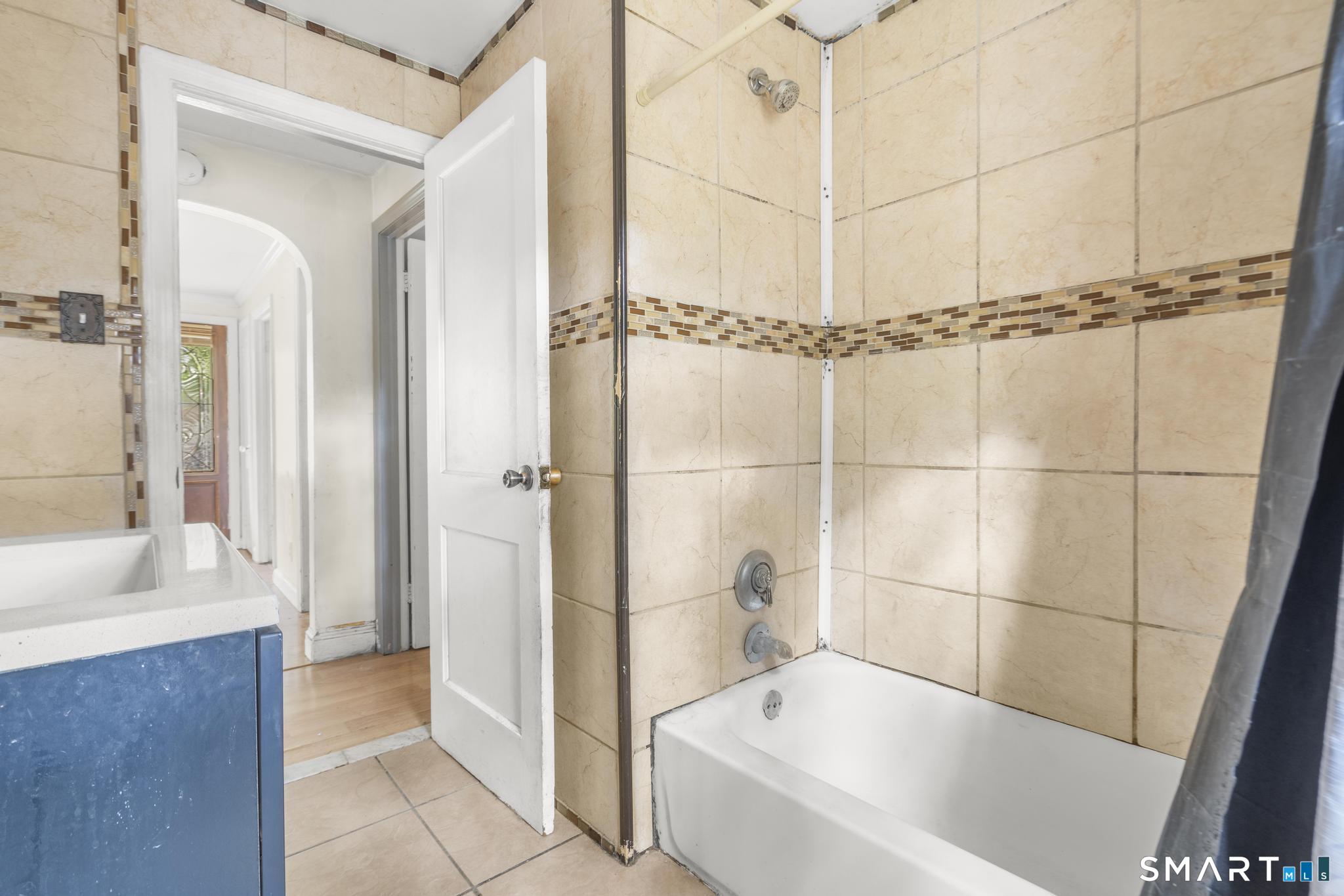 98 Columbus Street photo 12