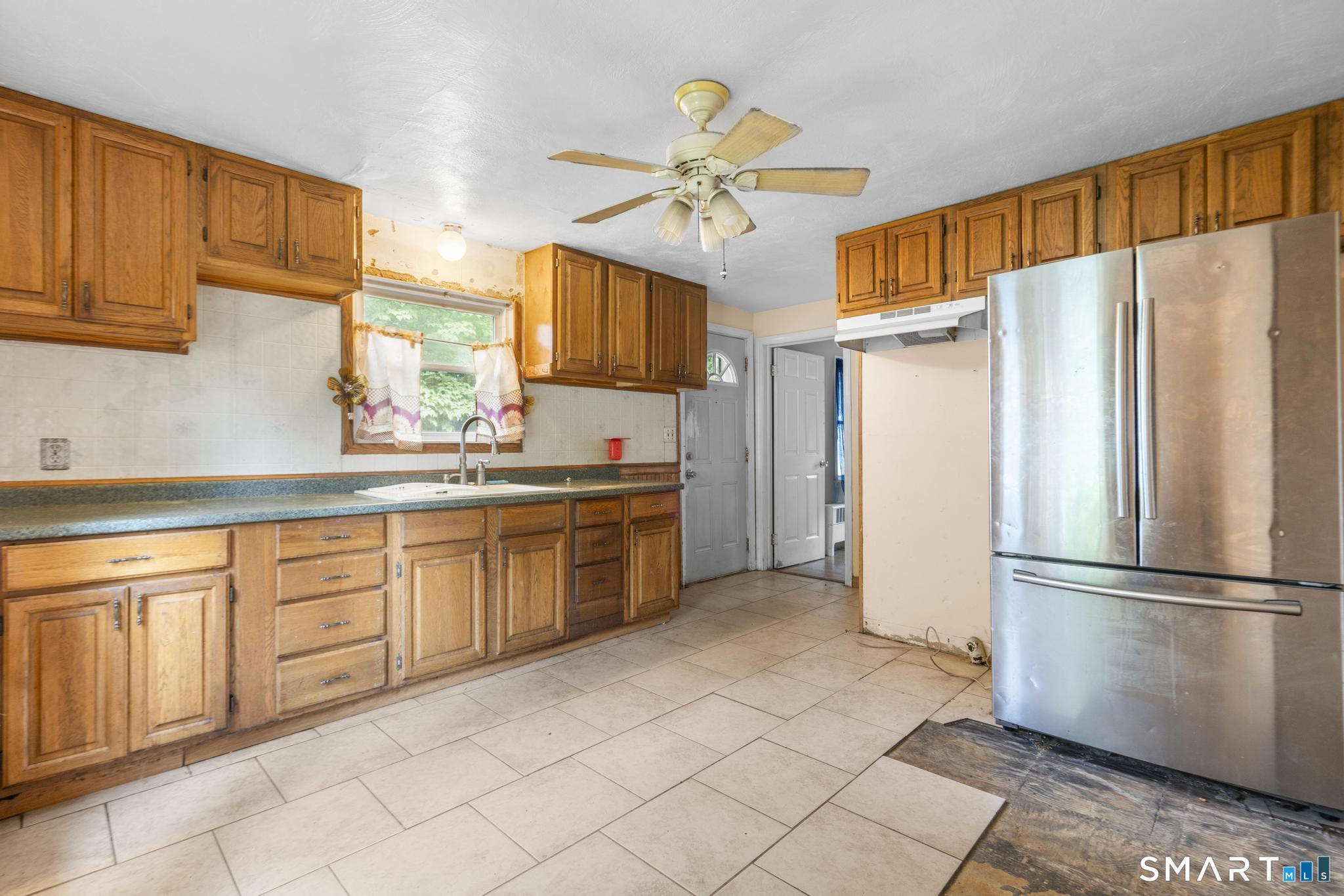 98 Columbus Street photo 19