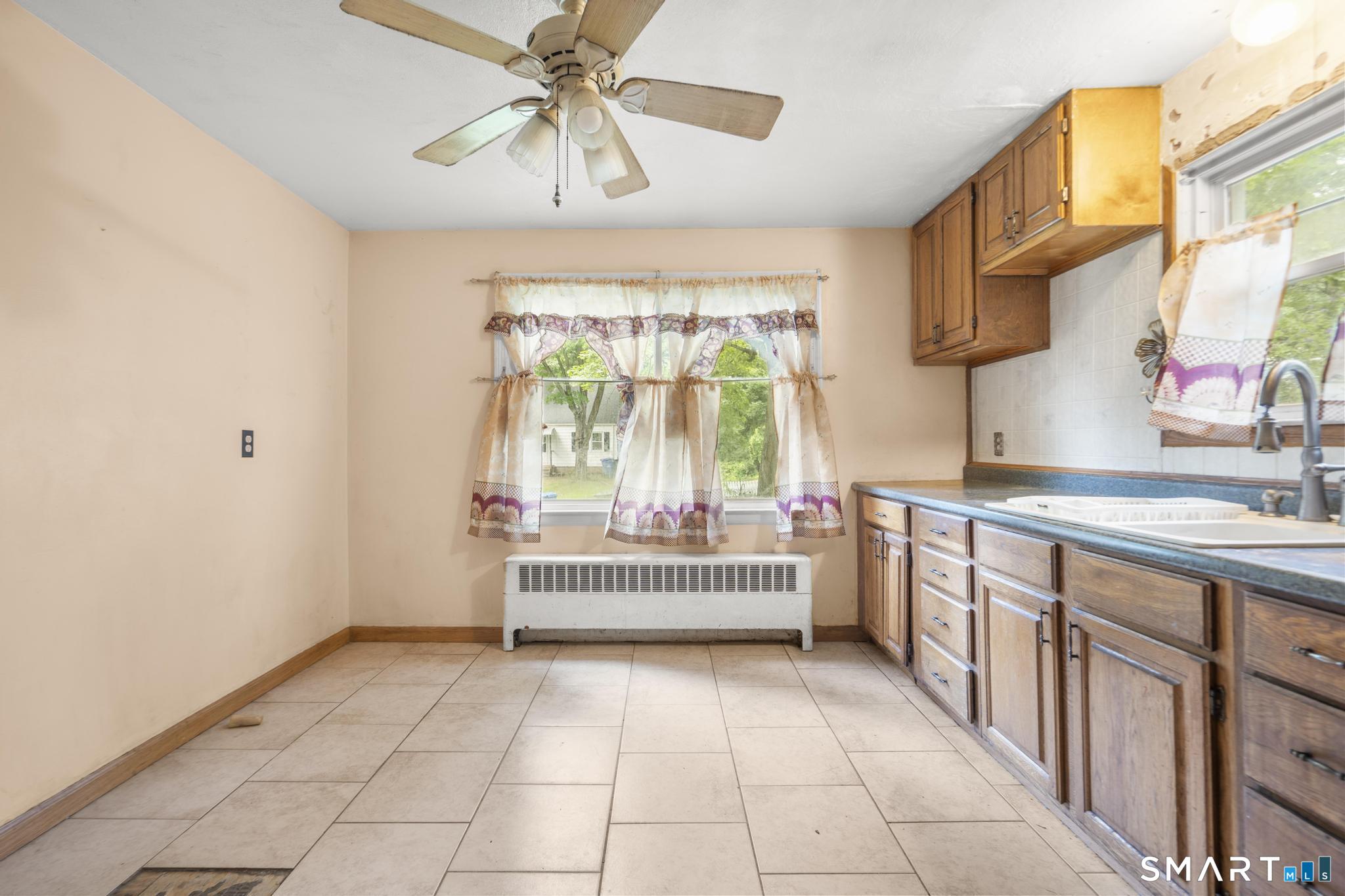 98 Columbus Street photo 20