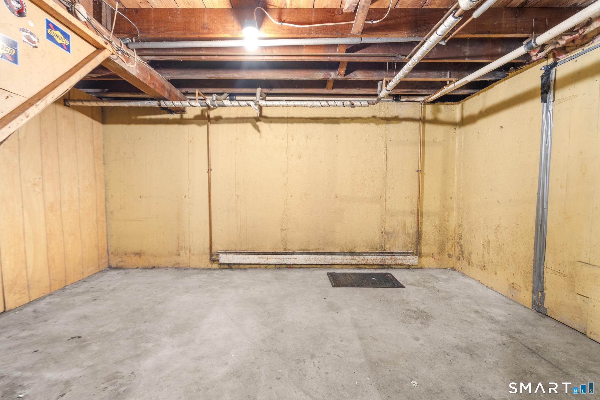 98 Columbus Street photo 30