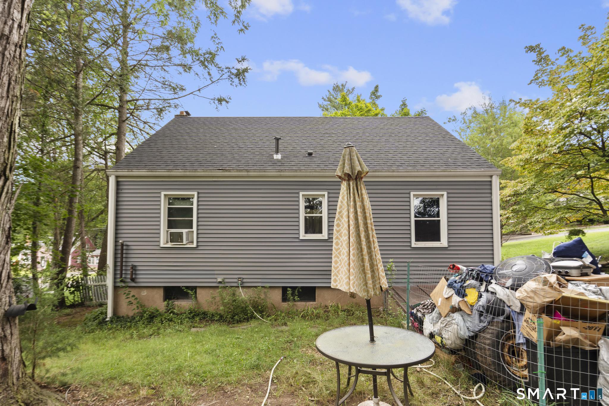 98 Columbus Street photo 33