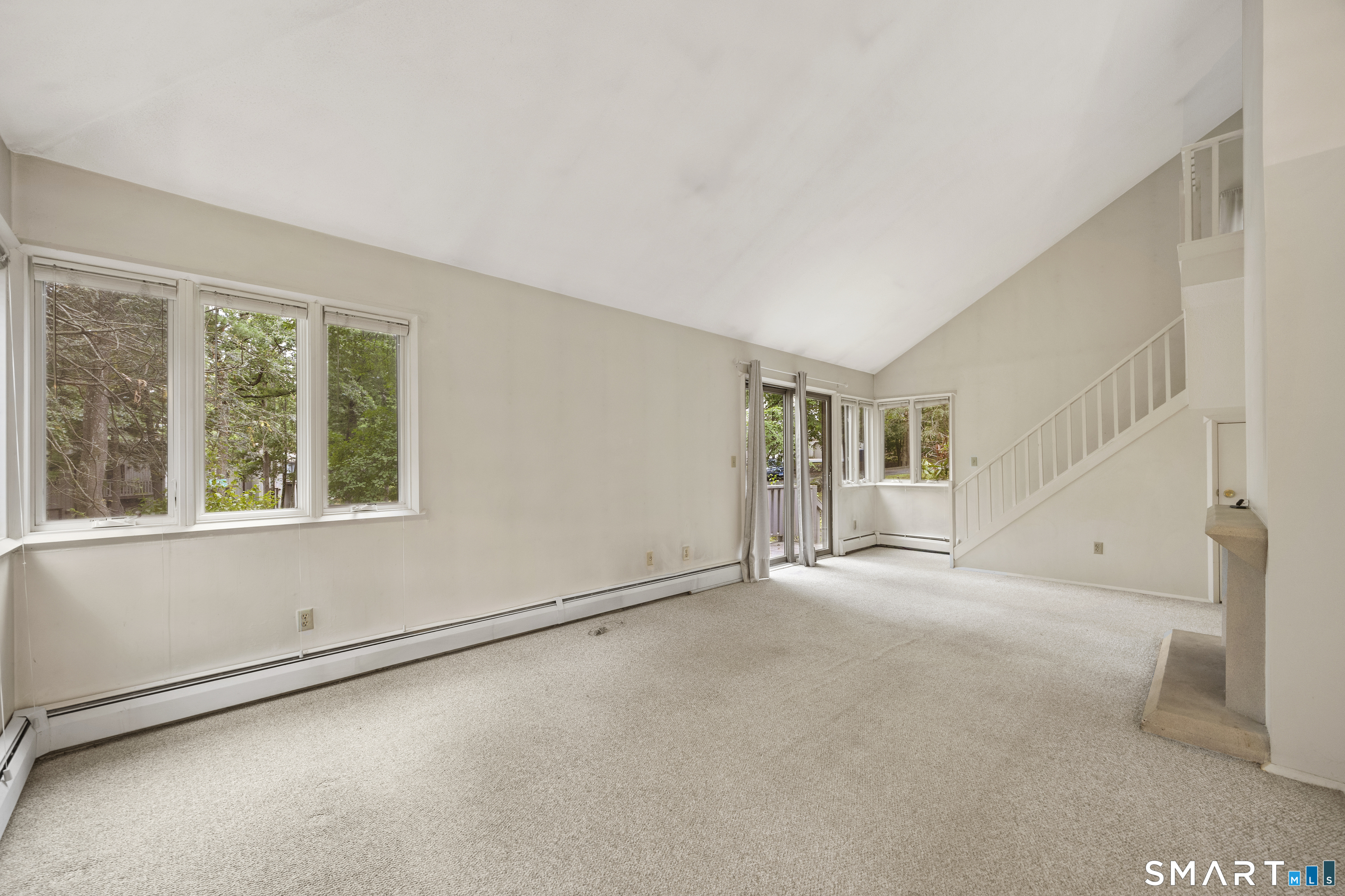 2 Earls Court Unit #F photo 4