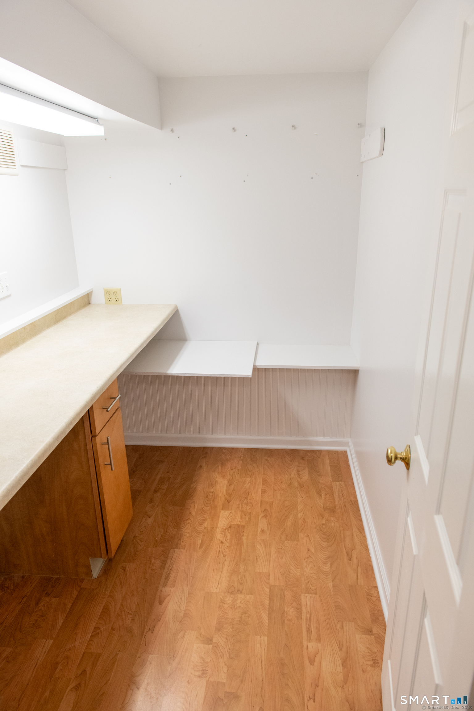 34 Center Avenue photo 14