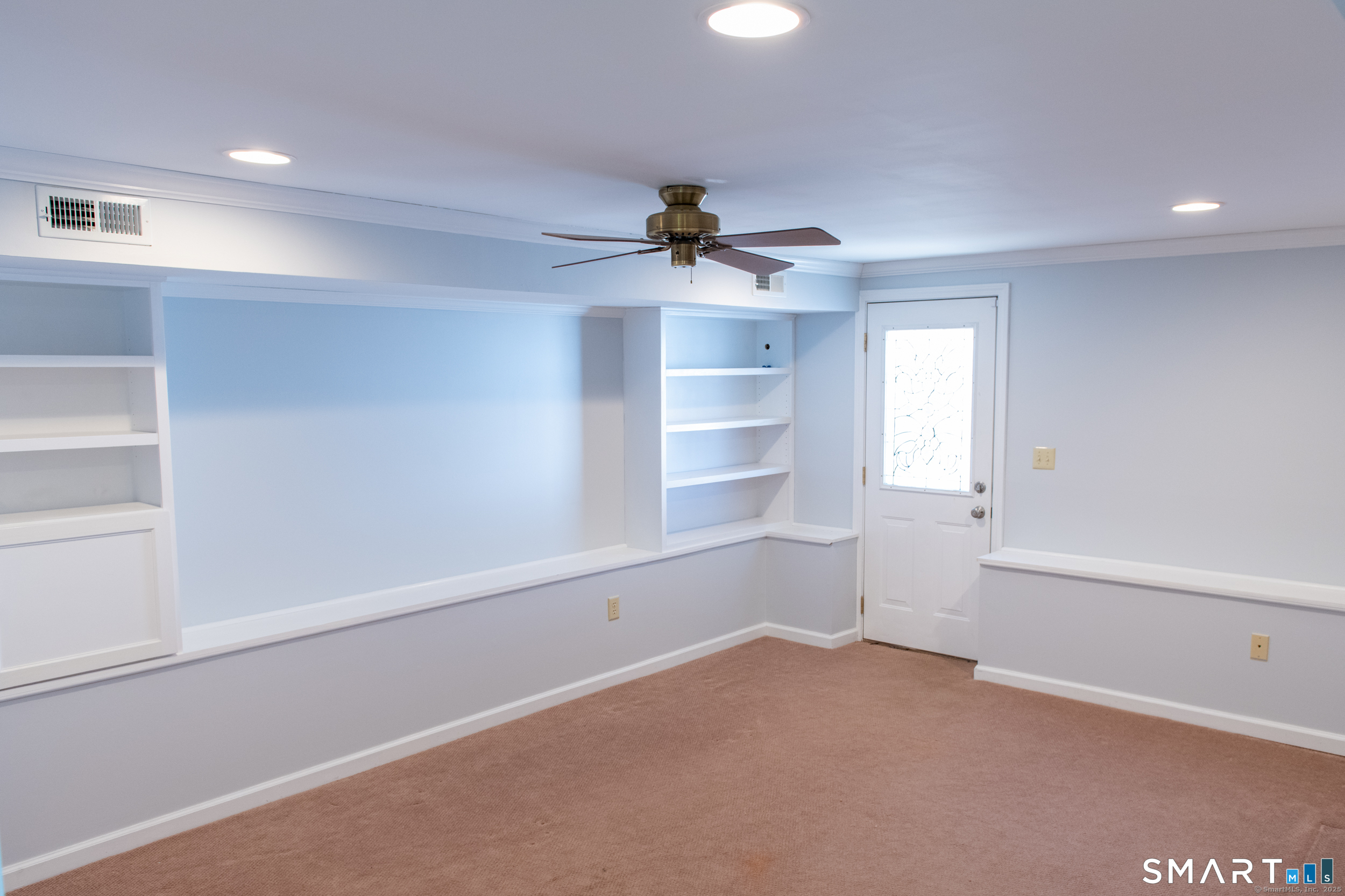 34 Center Avenue photo 17