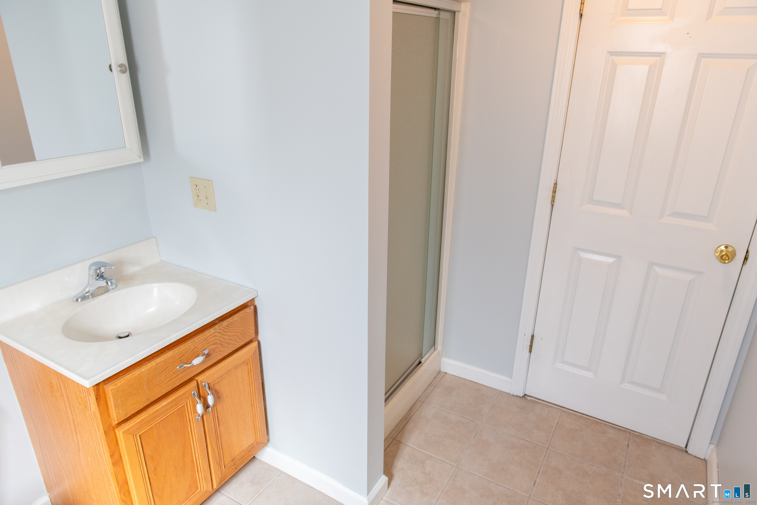 34 Center Avenue photo 15