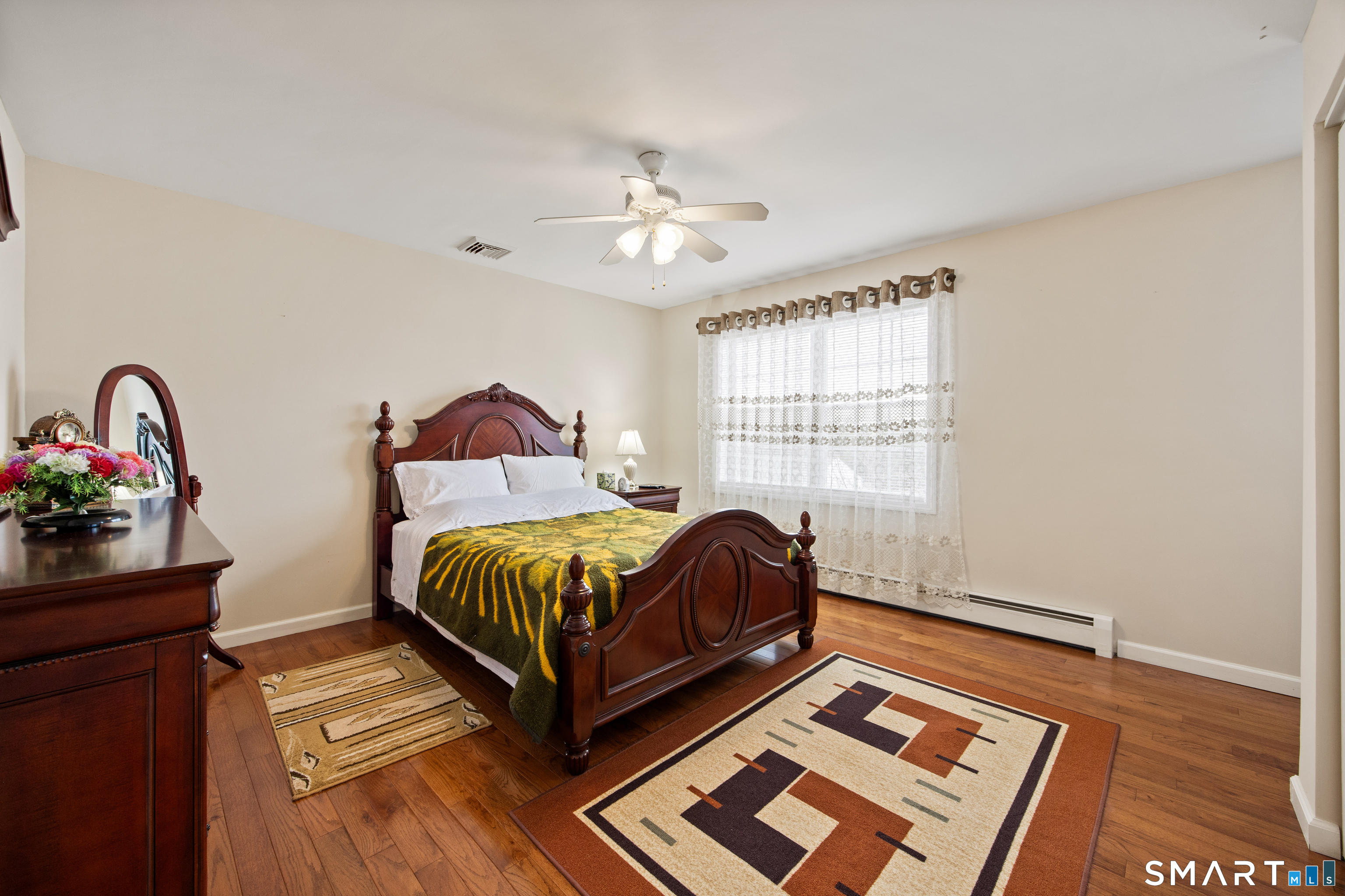 124 Russell Street photo 16