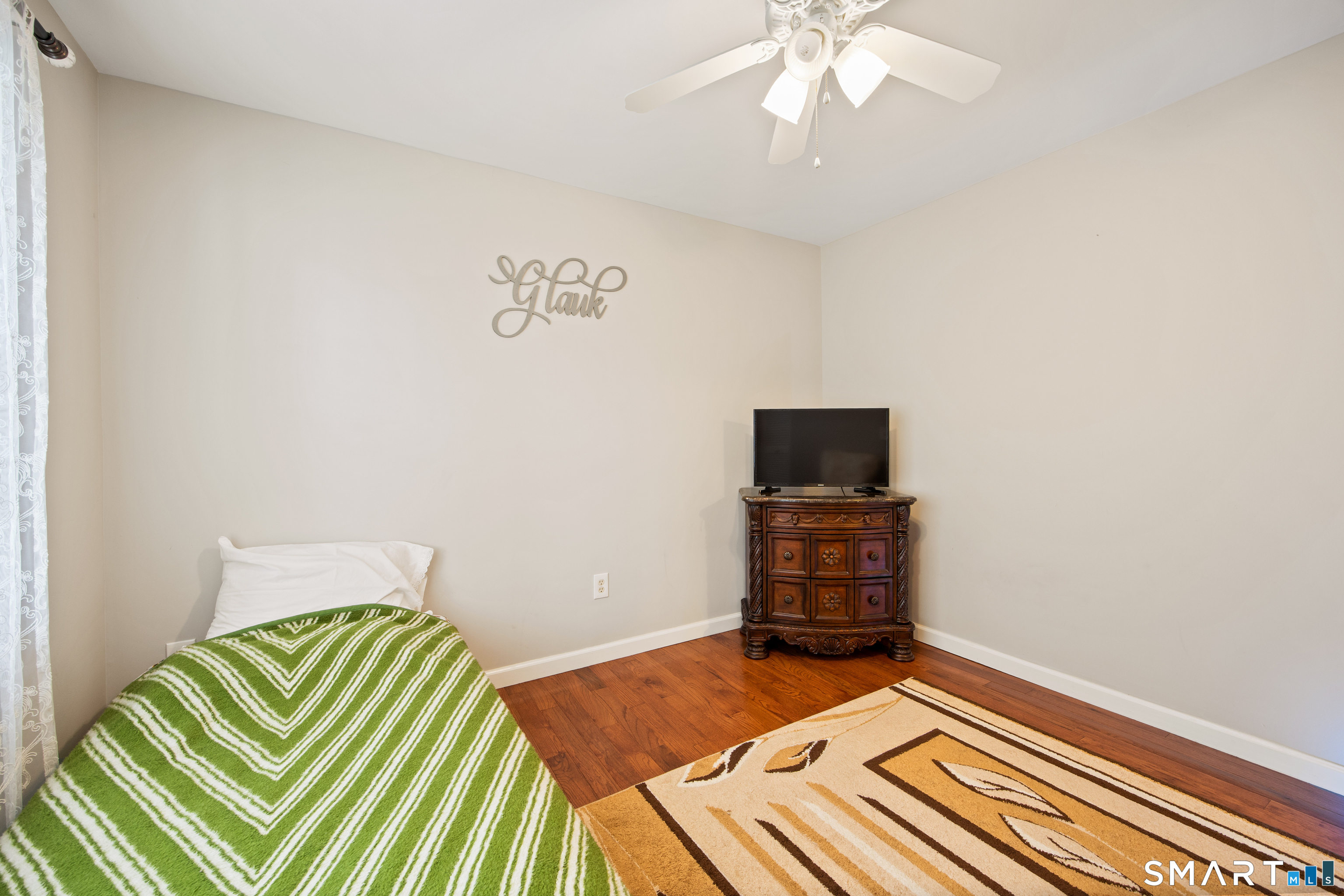 124 Russell Street photo 23