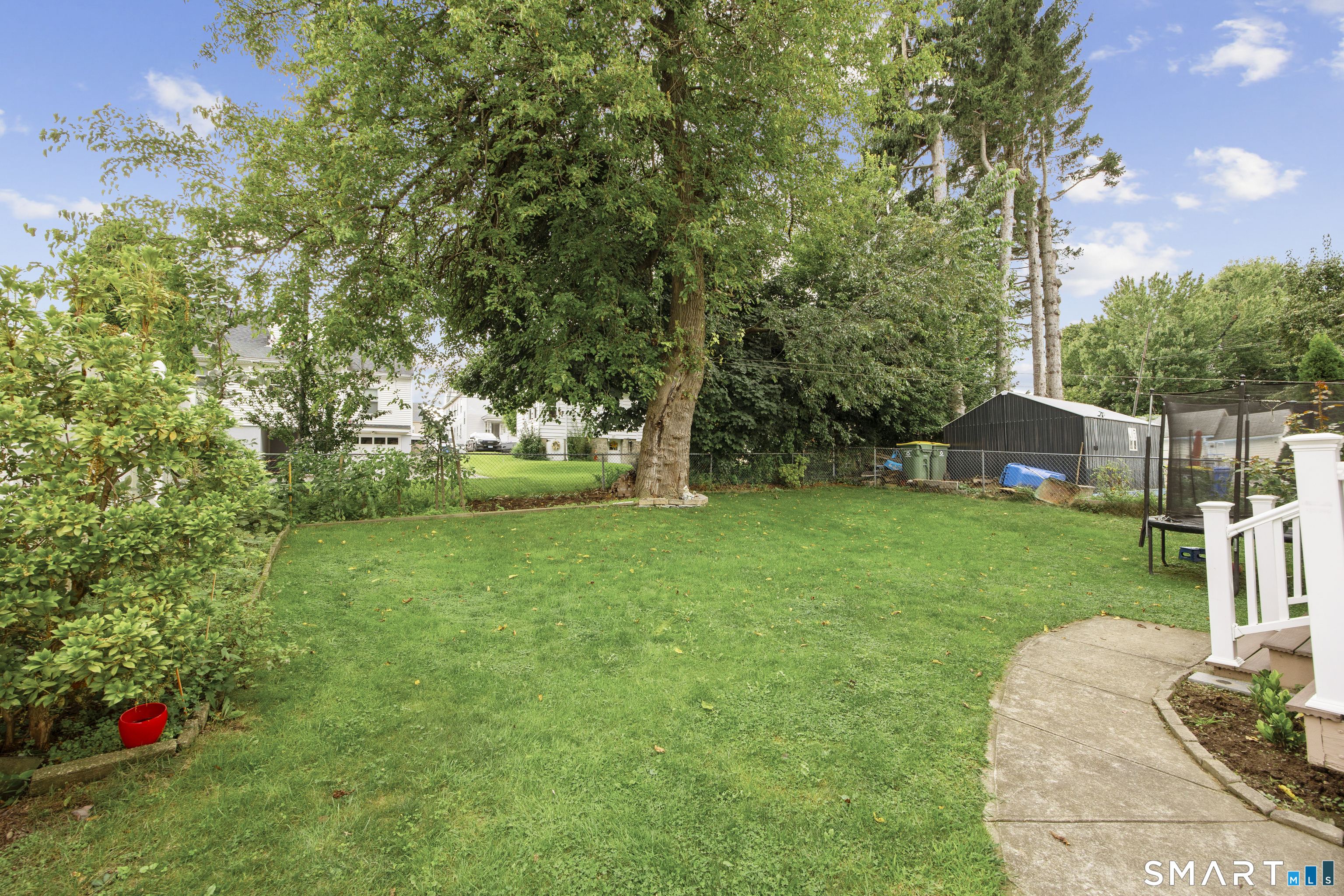 124 Russell Street photo 27