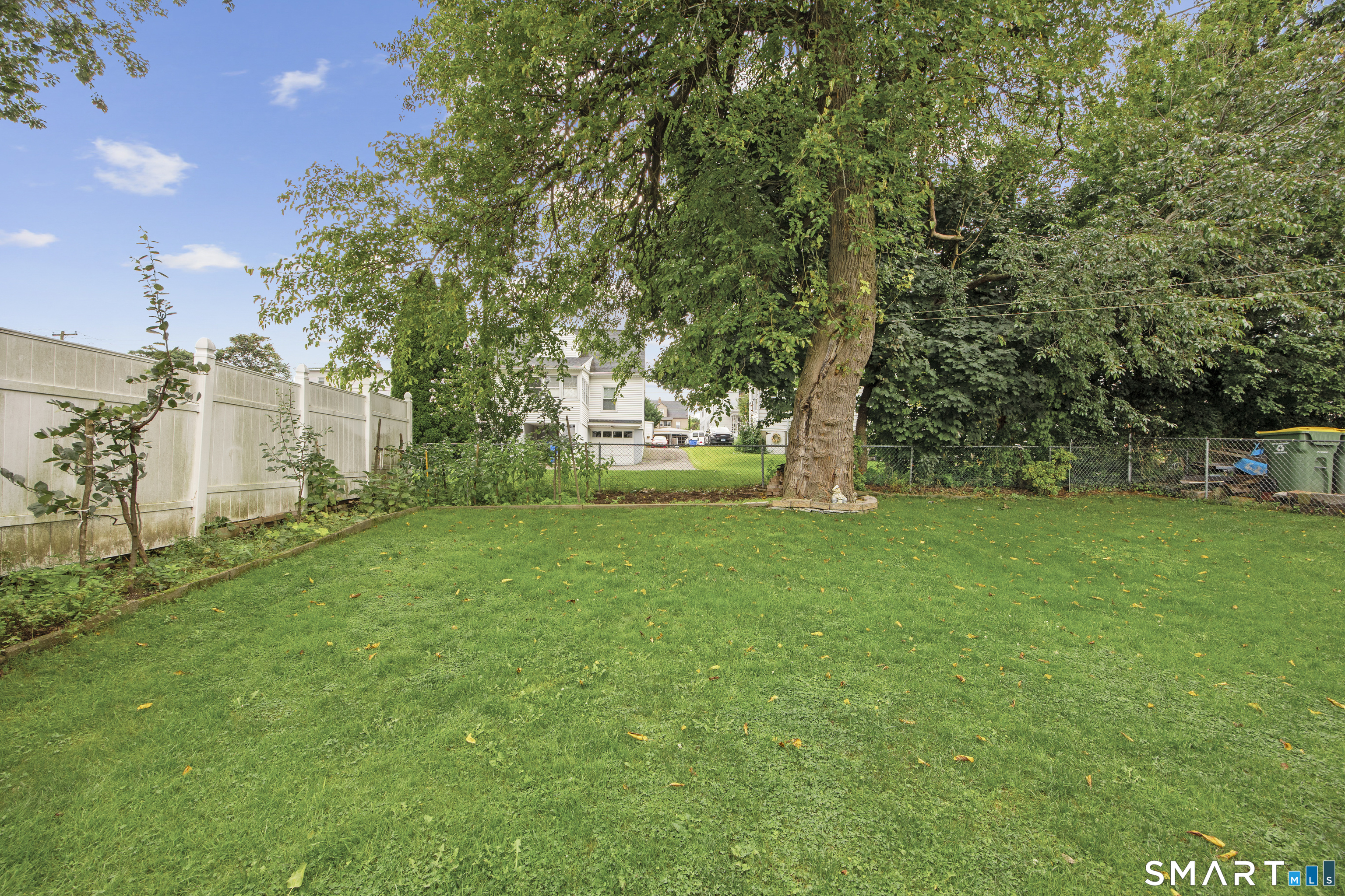 124 Russell Street photo 28