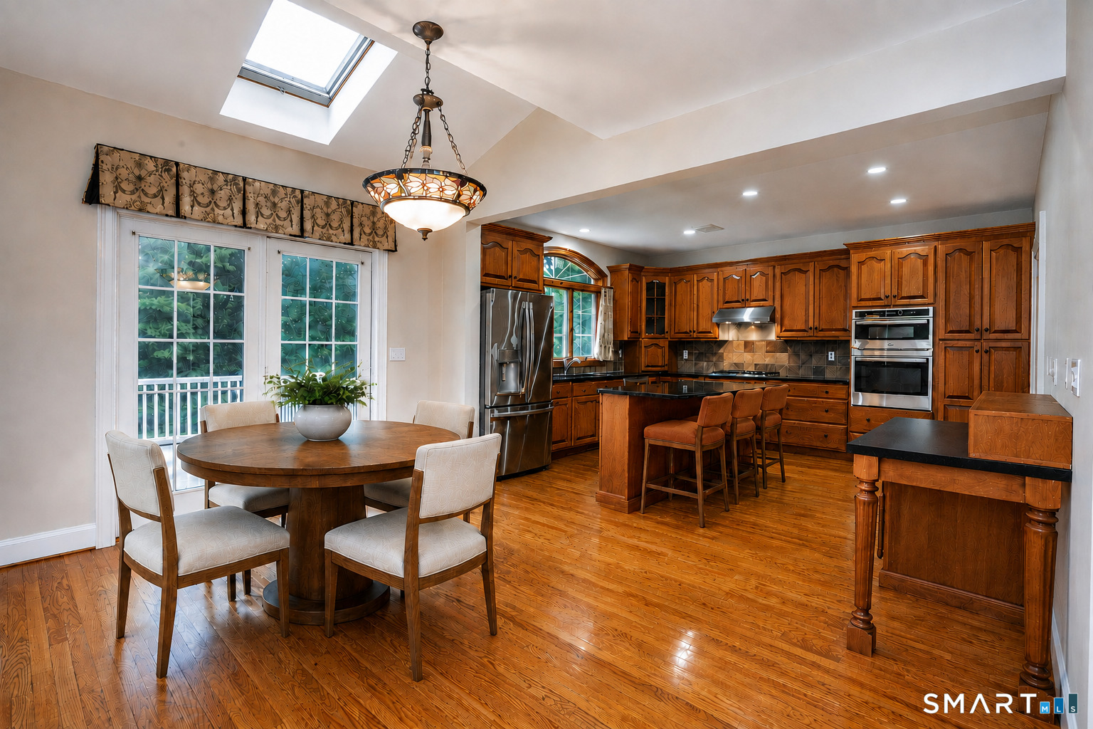 16 Hendrickson Lane photo 13