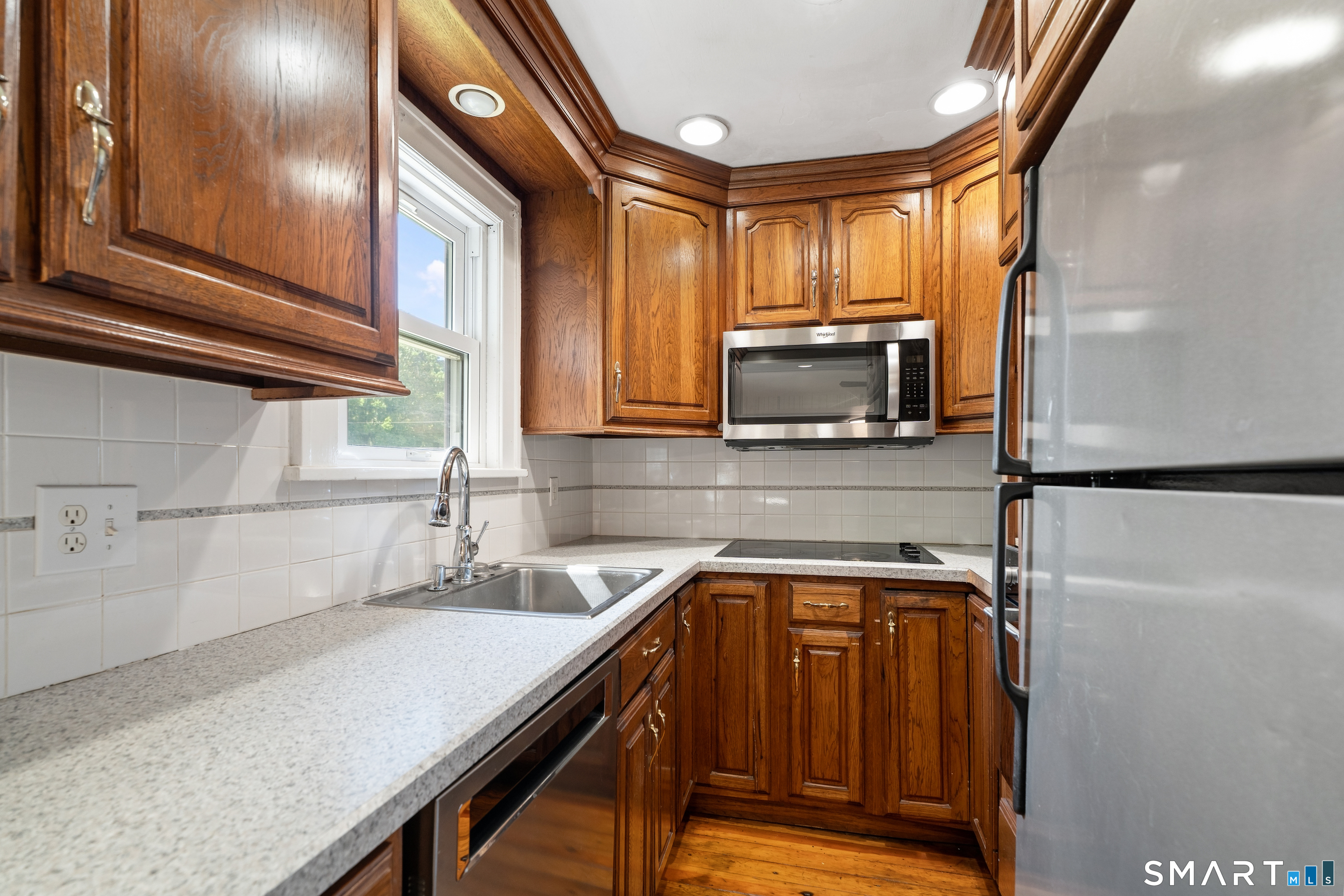 138 Steinmann Avenue photo 12