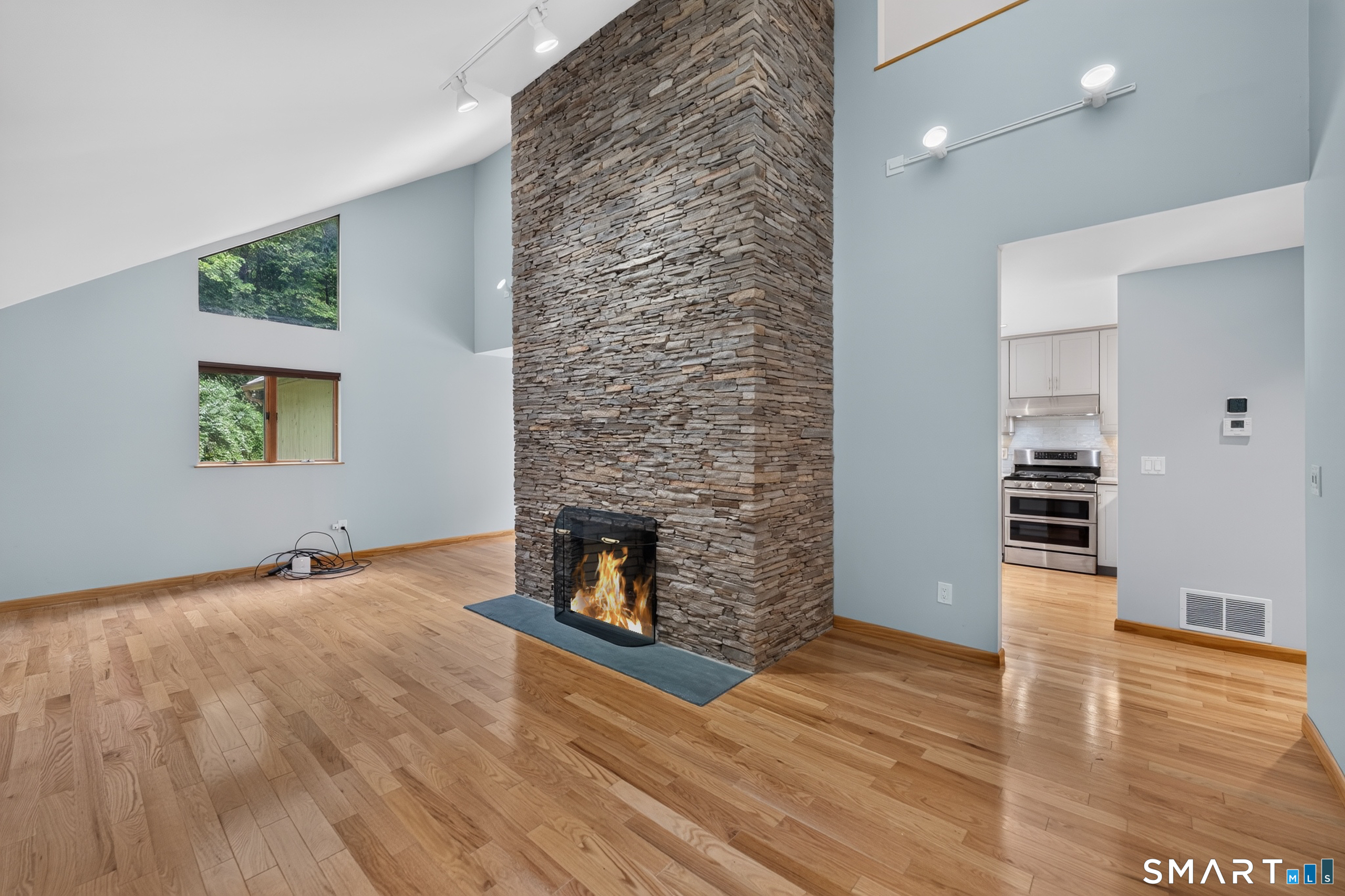 275 Randall Road photo 14