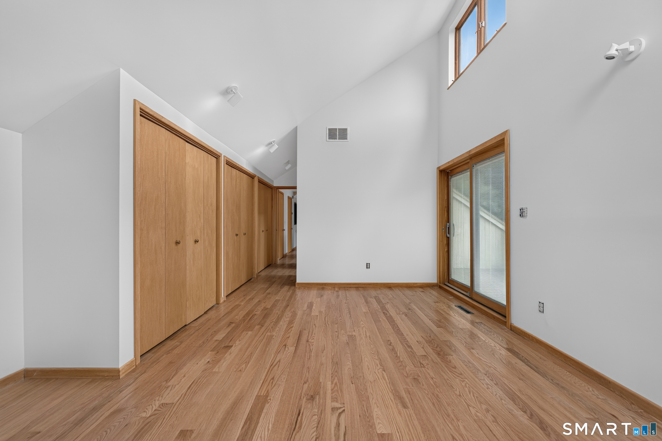 275 Randall Road photo 19
