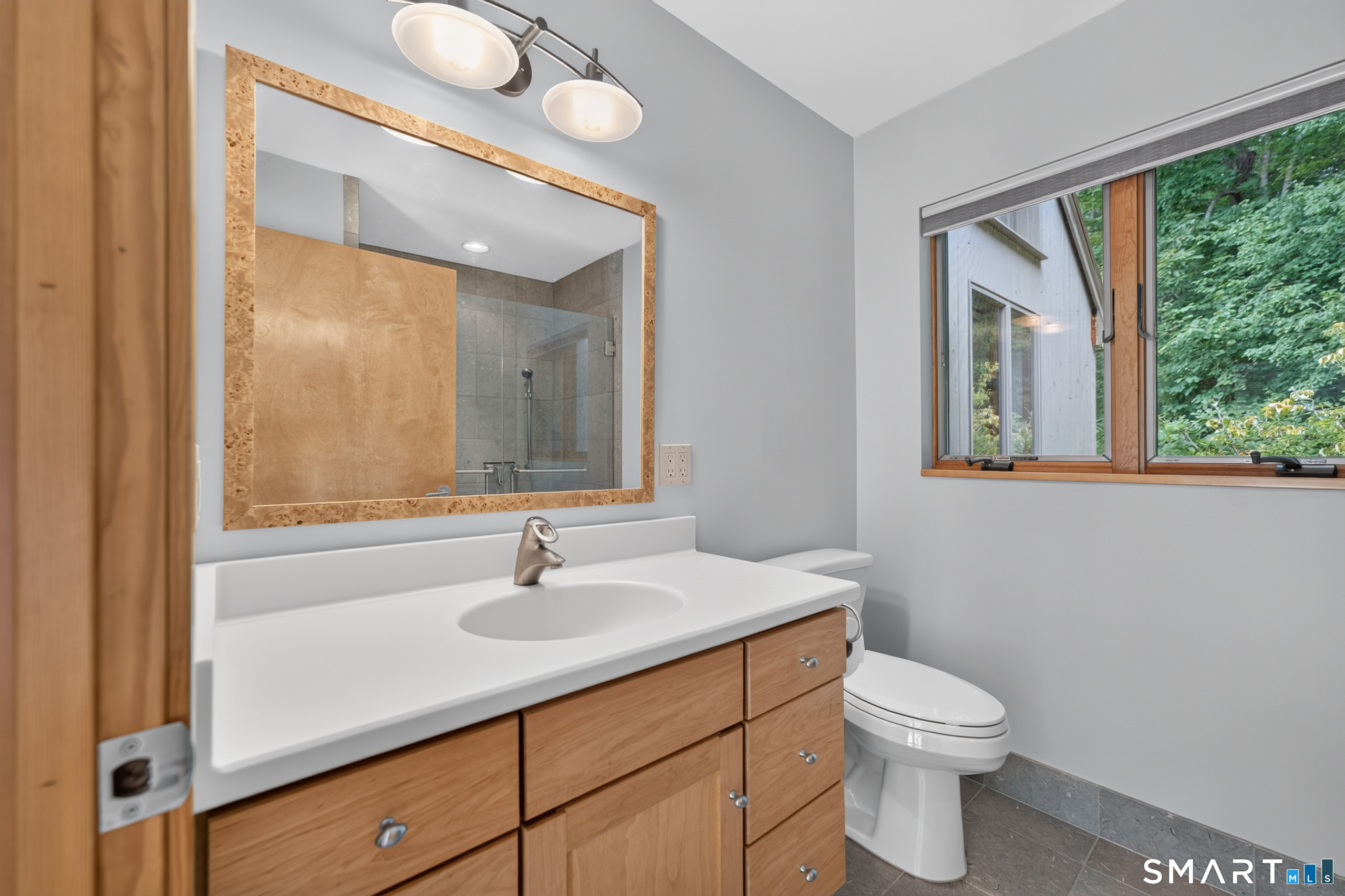 275 Randall Road photo 18