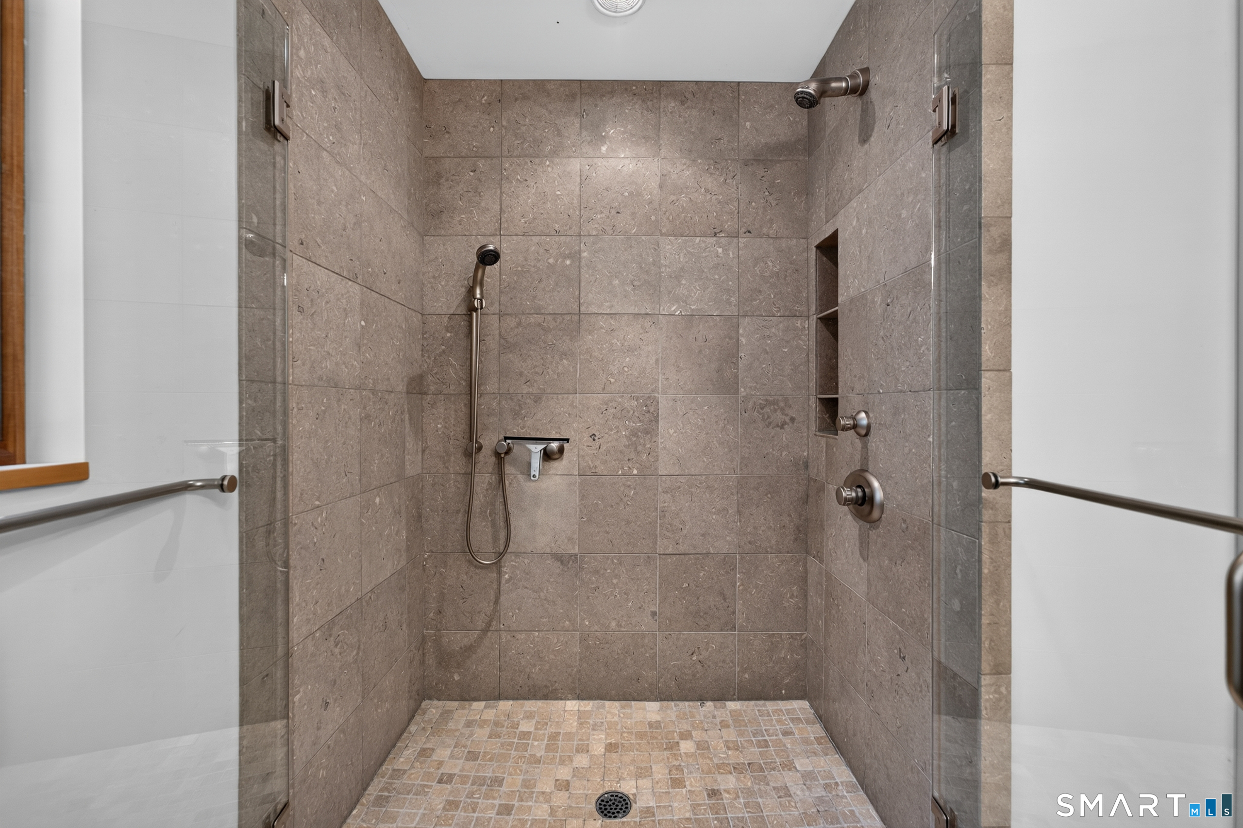 275 Randall Road photo 17