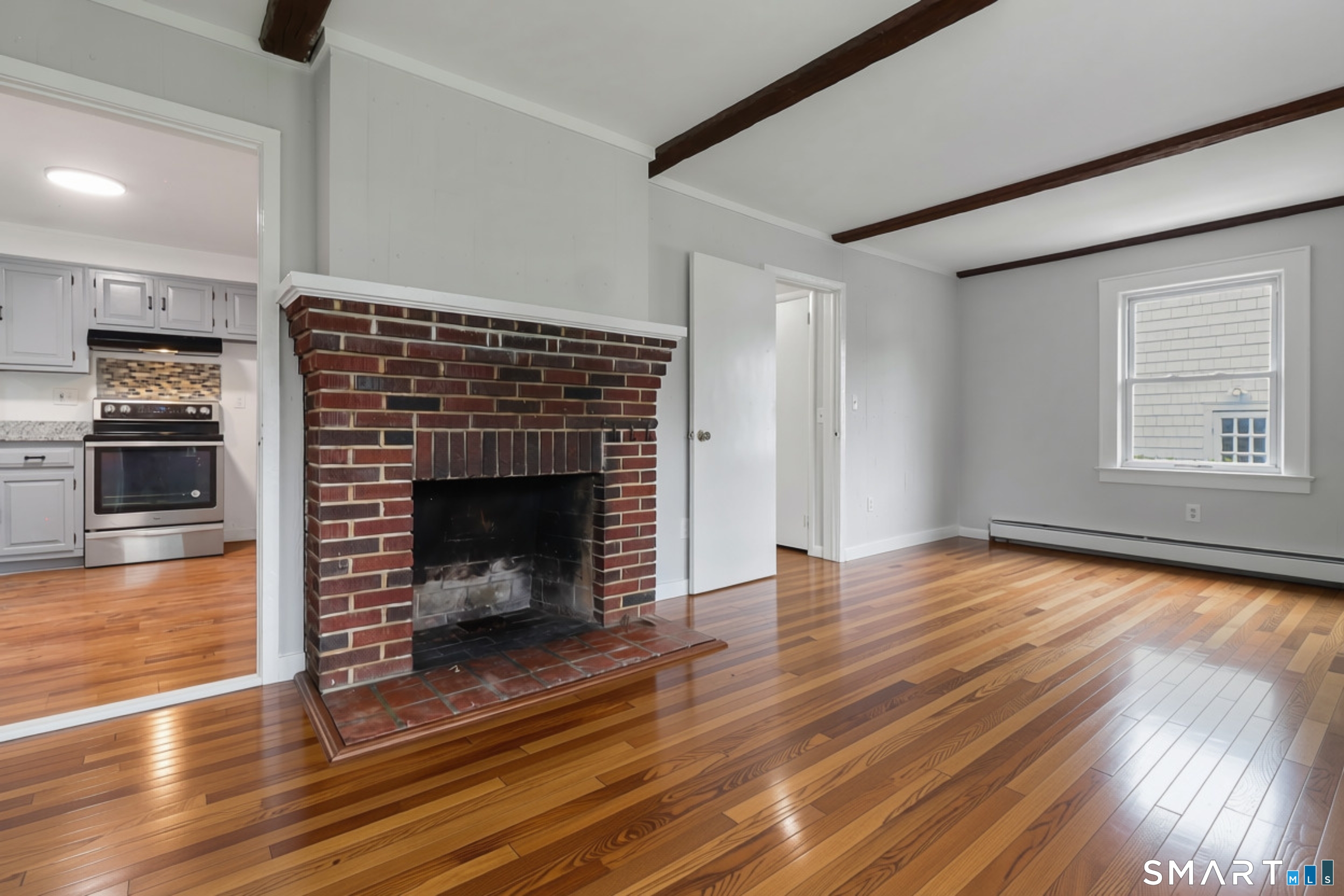 87 Pine Hill Avenue, Stamford, Connecticut photo 3