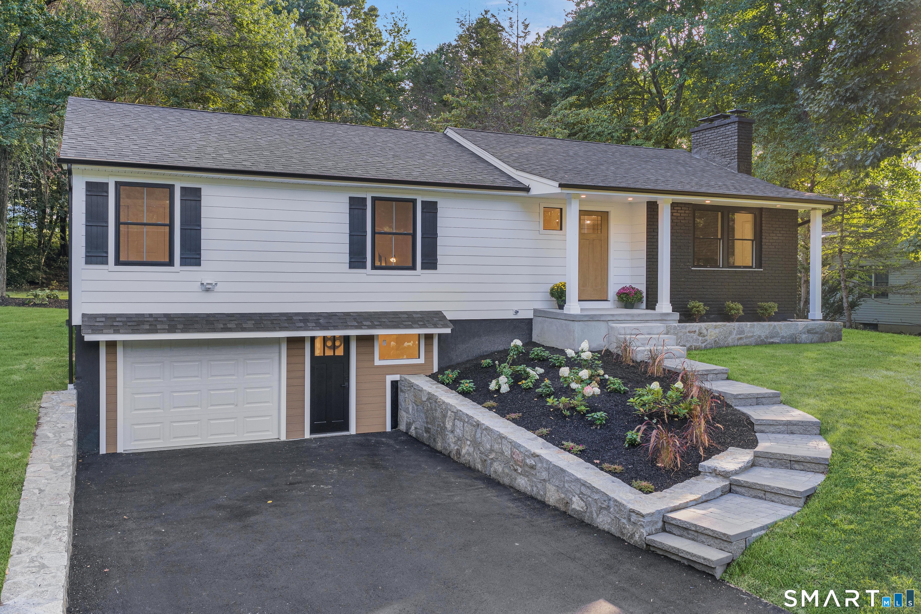 195 Andrews Road photo 39