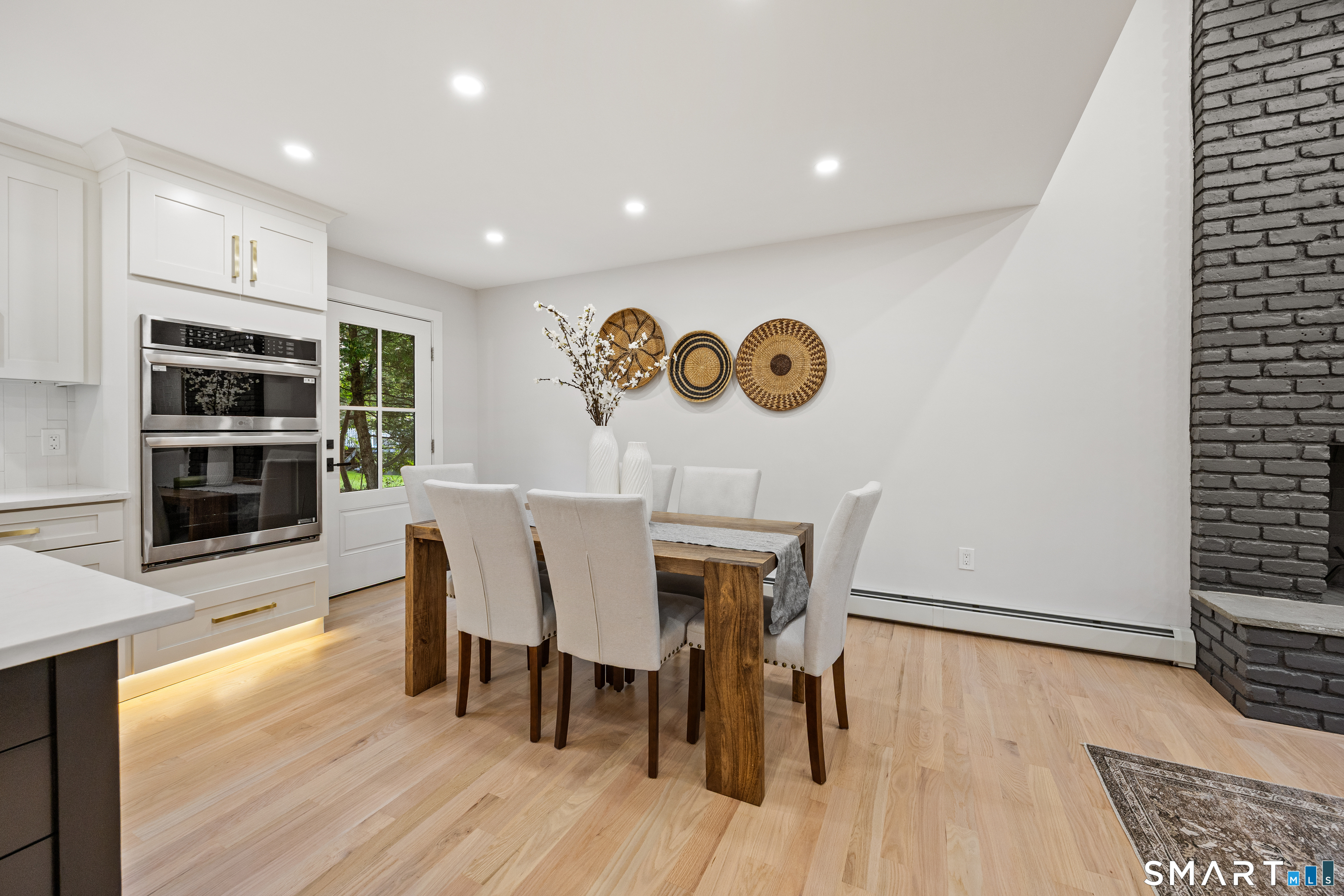 195 Andrews Road photo 10