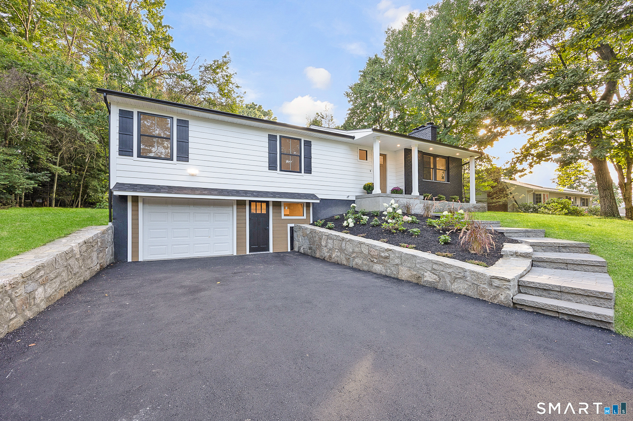 195 Andrews Road photo 38