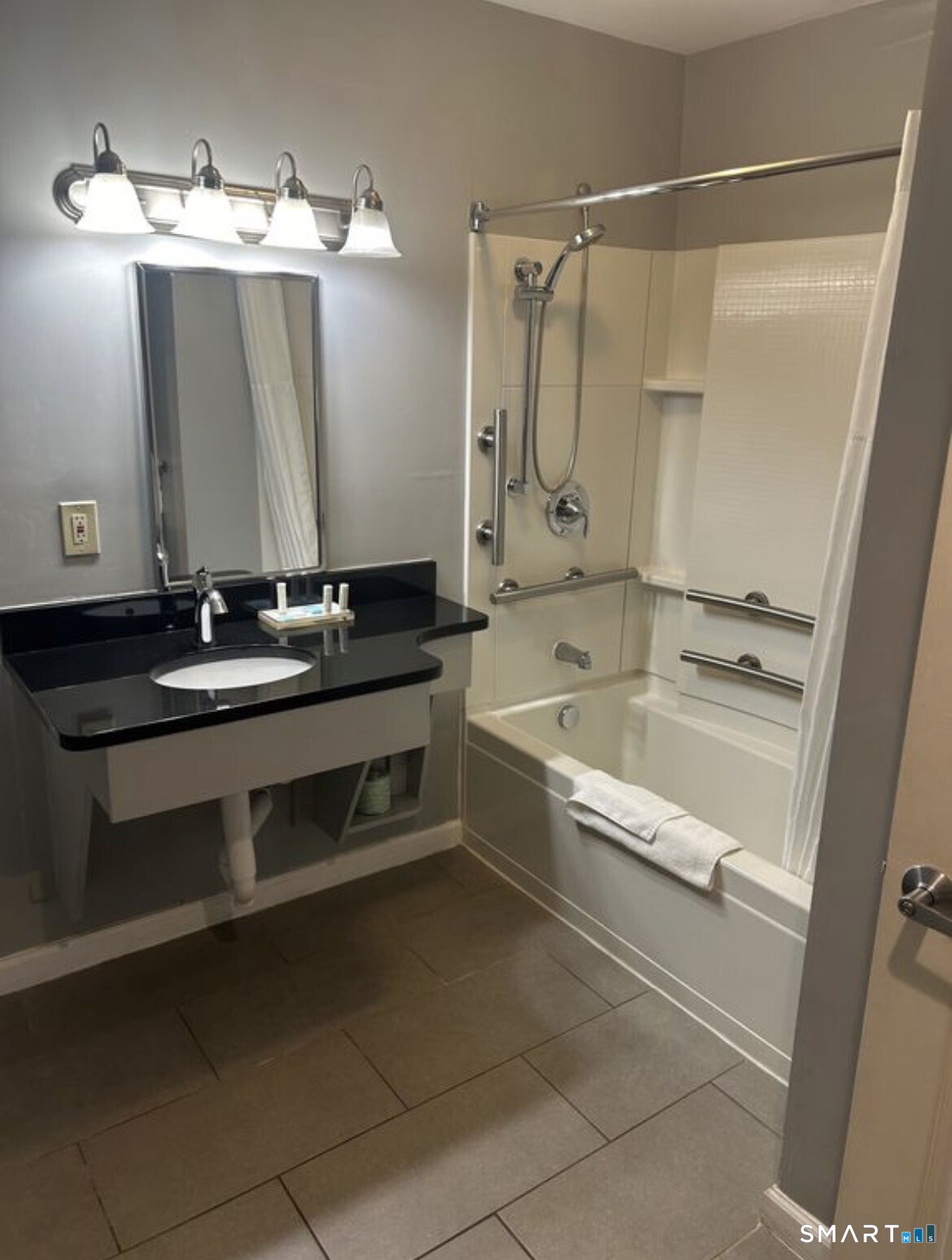 3 Long Wharf Drive Unit #STUDIO1 photo 4