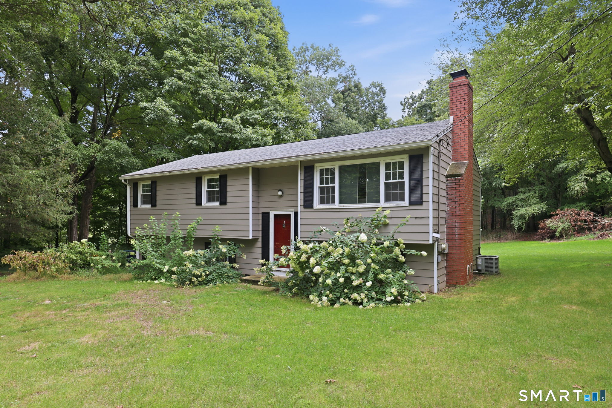 99 Botsford Road photo 3