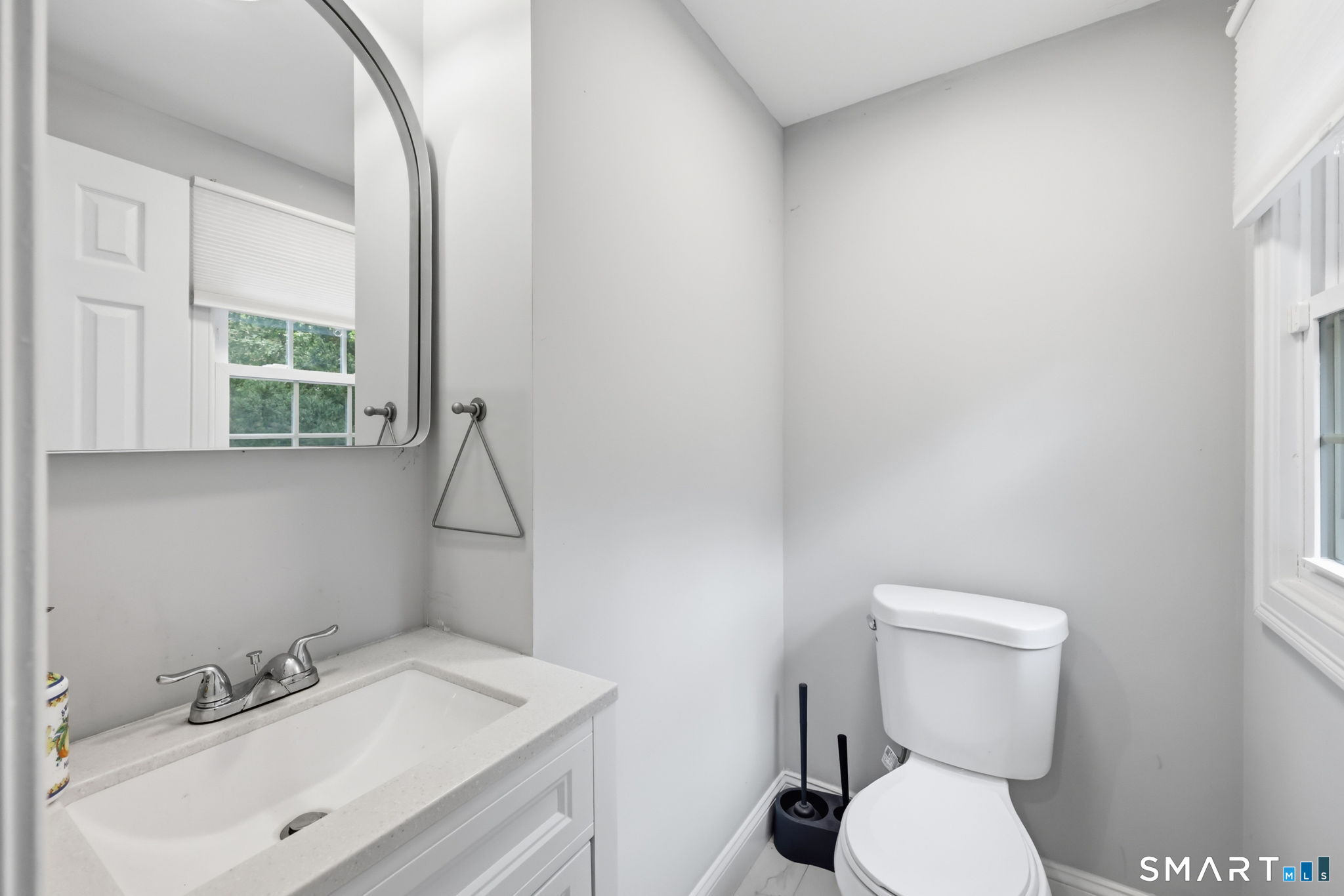 99 Botsford Road photo 24