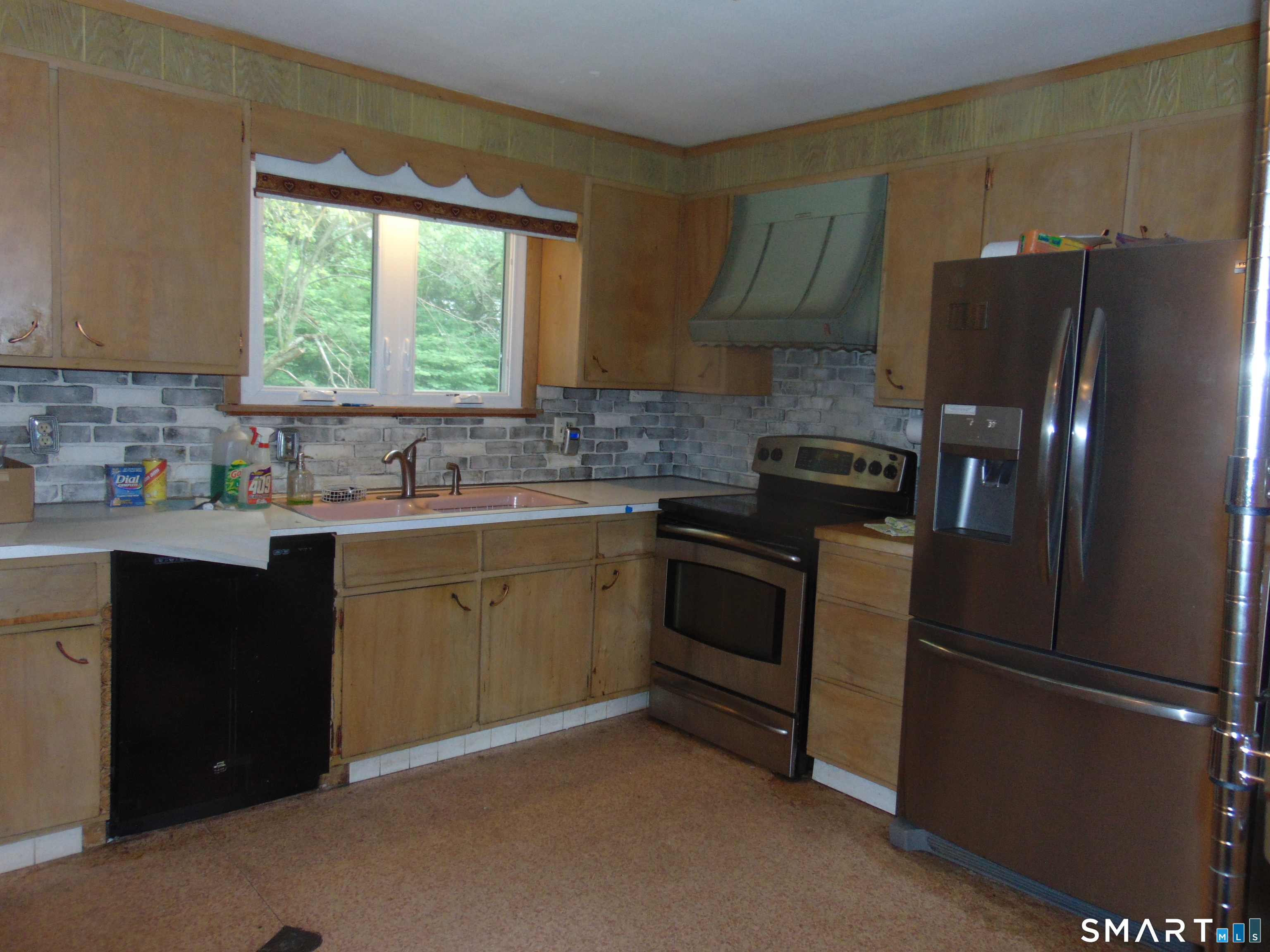 101 Birchwood Street photo 18