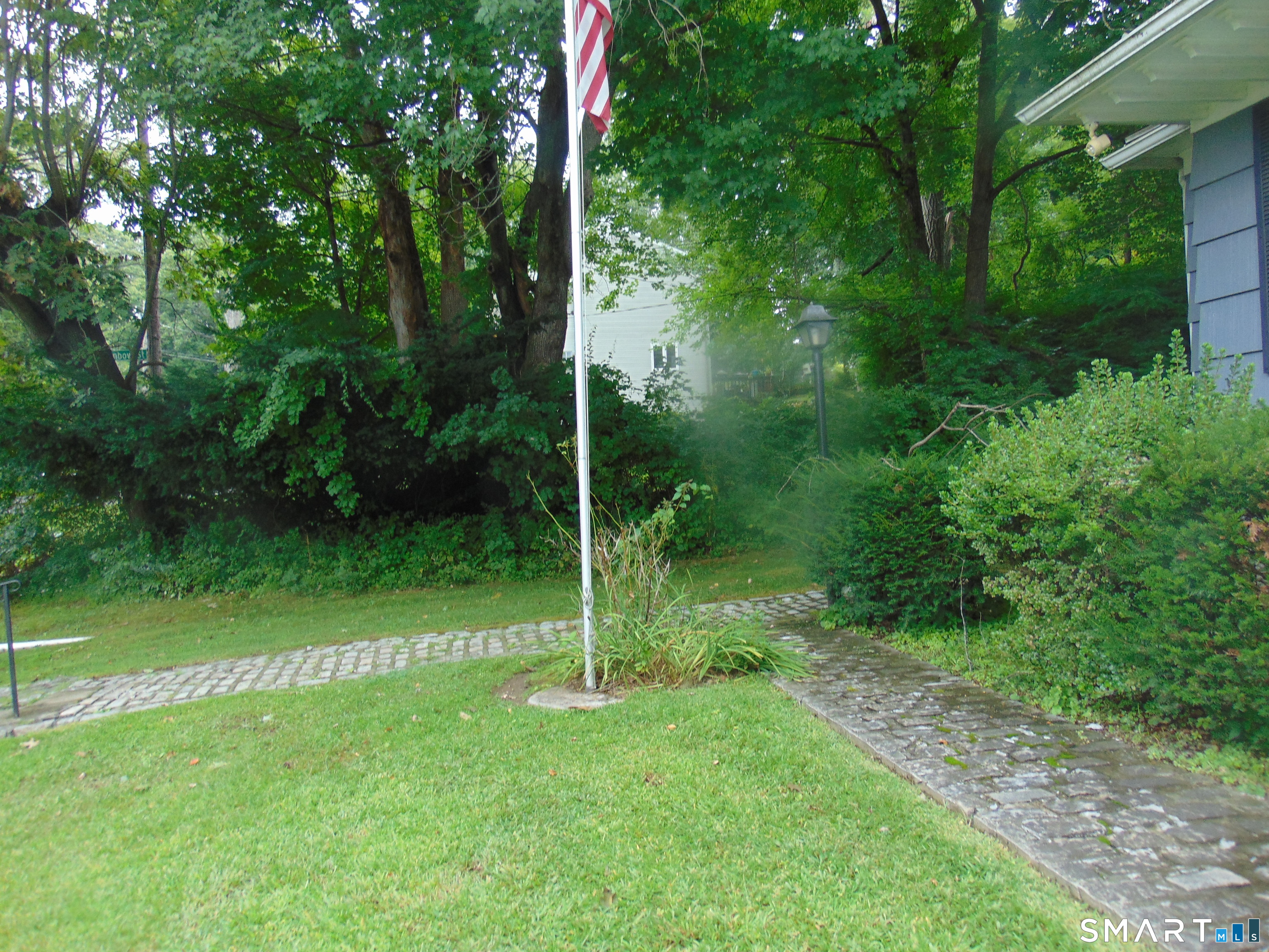 101 Birchwood Street photo 28