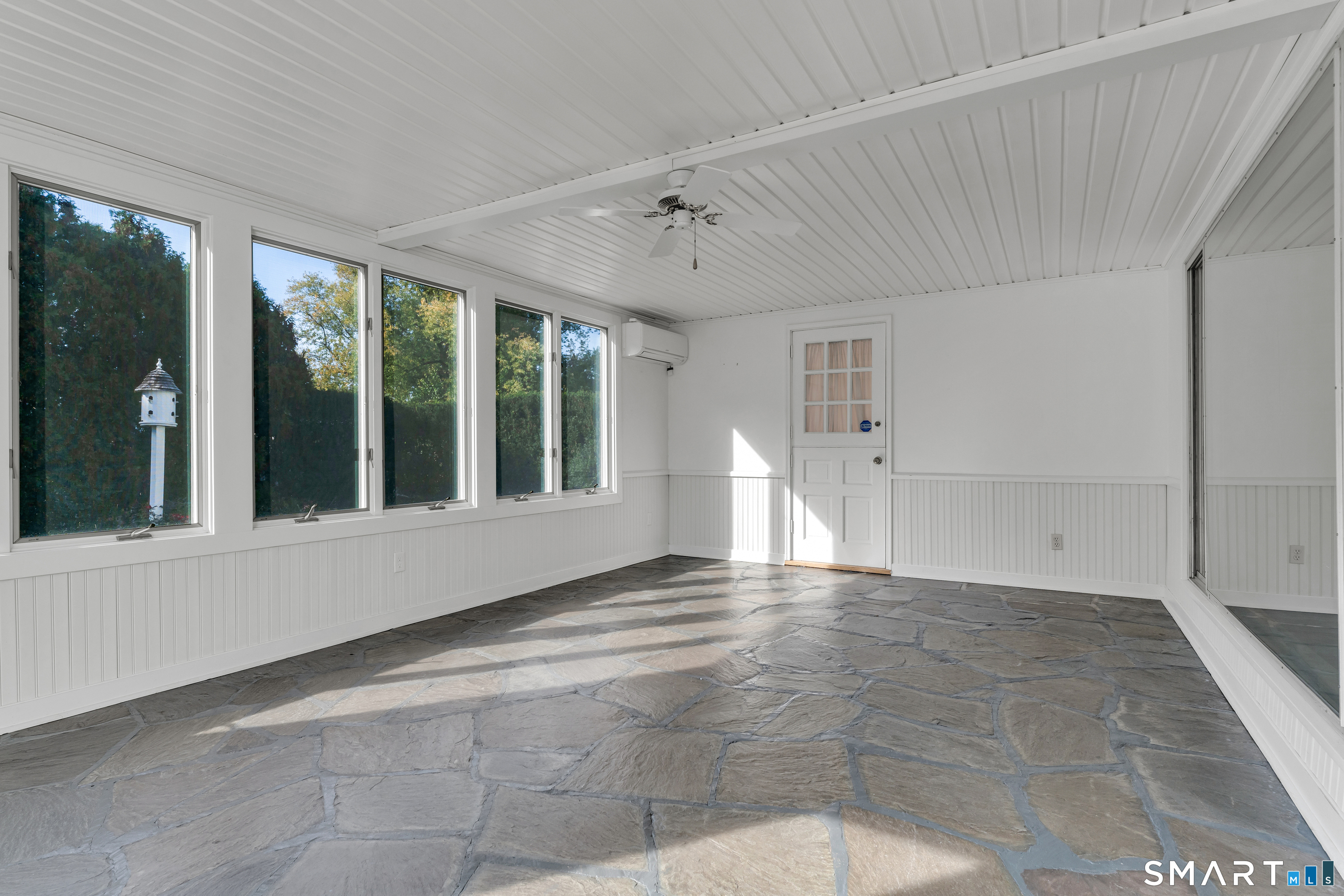 14 Neptune Avenue photo 10