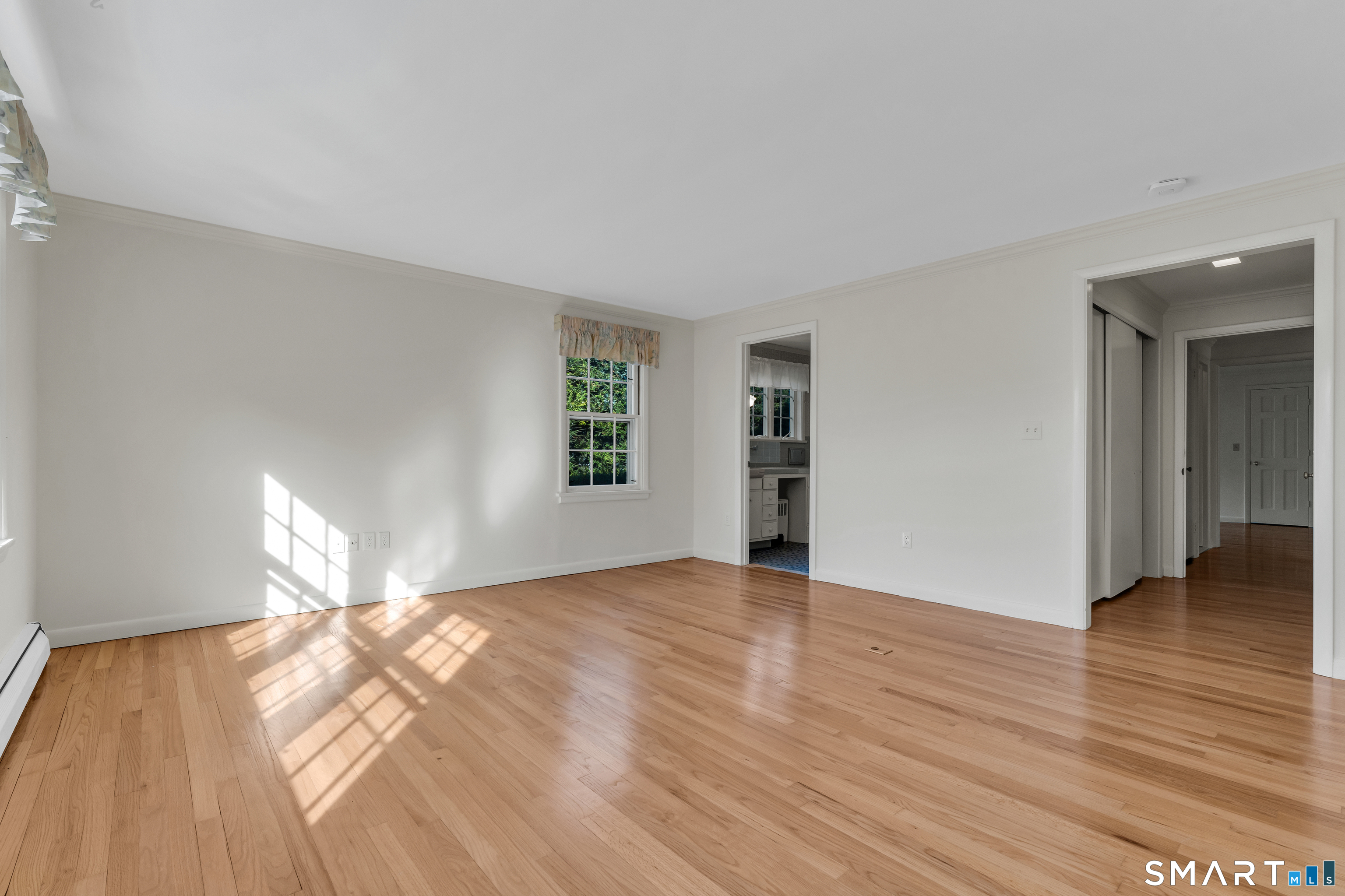 14 Neptune Avenue photo 19