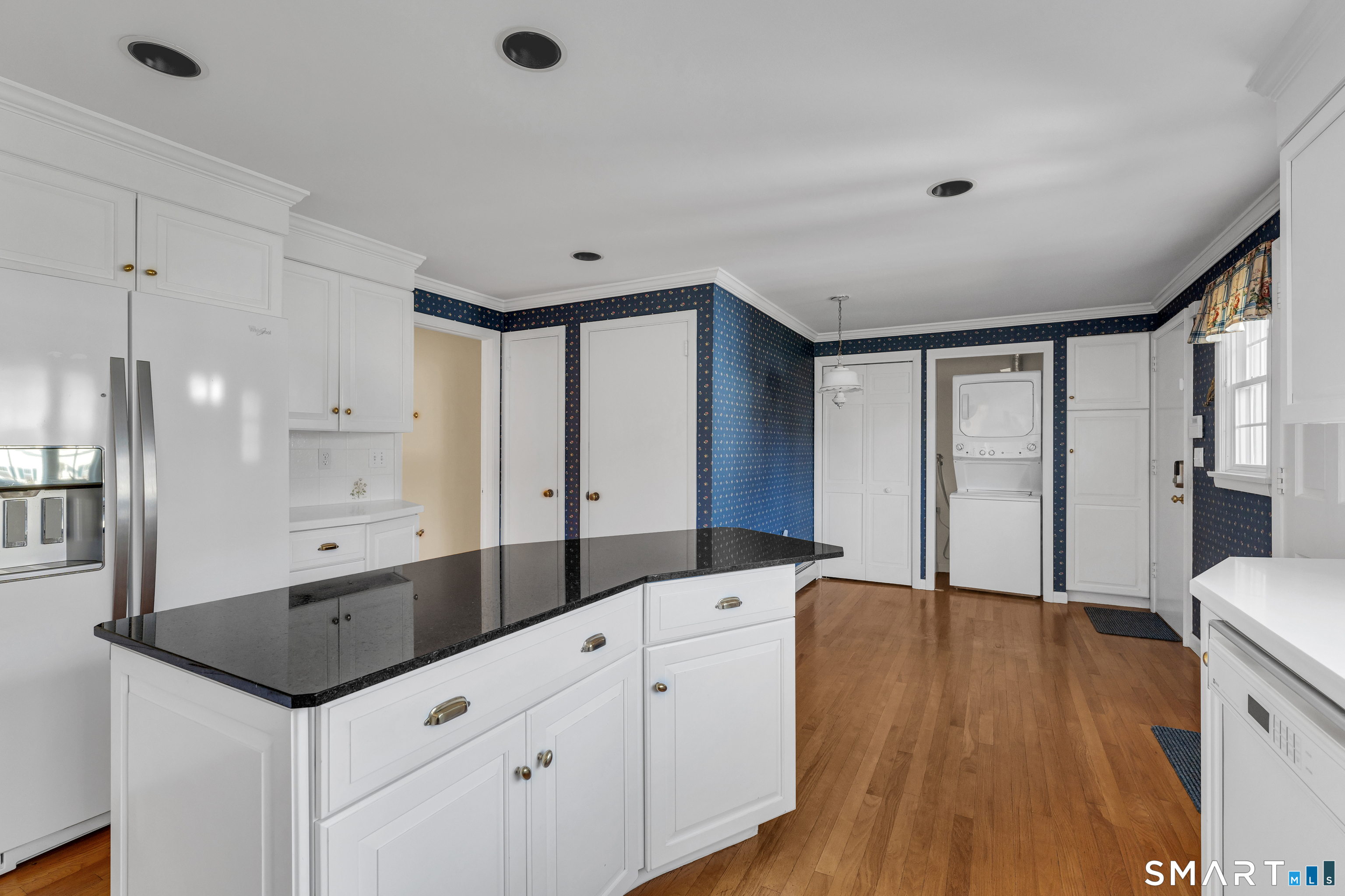 14 Neptune Avenue photo 16