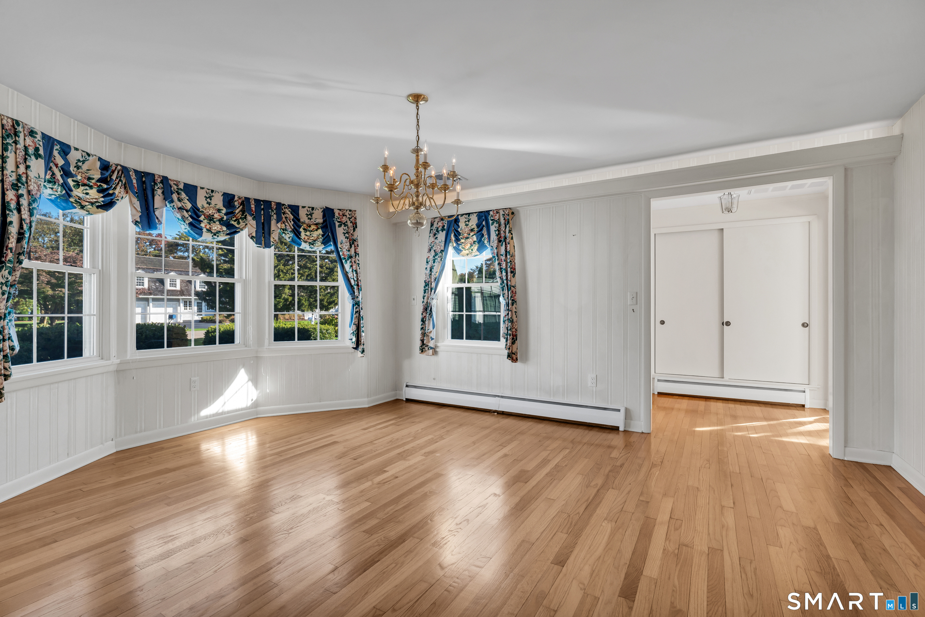 14 Neptune Avenue photo 17