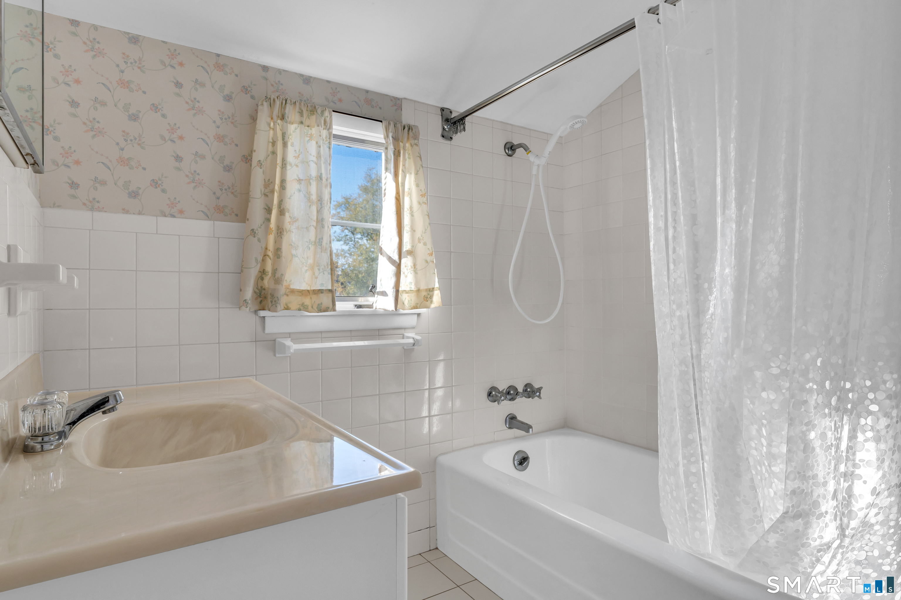 14 Neptune Avenue photo 27