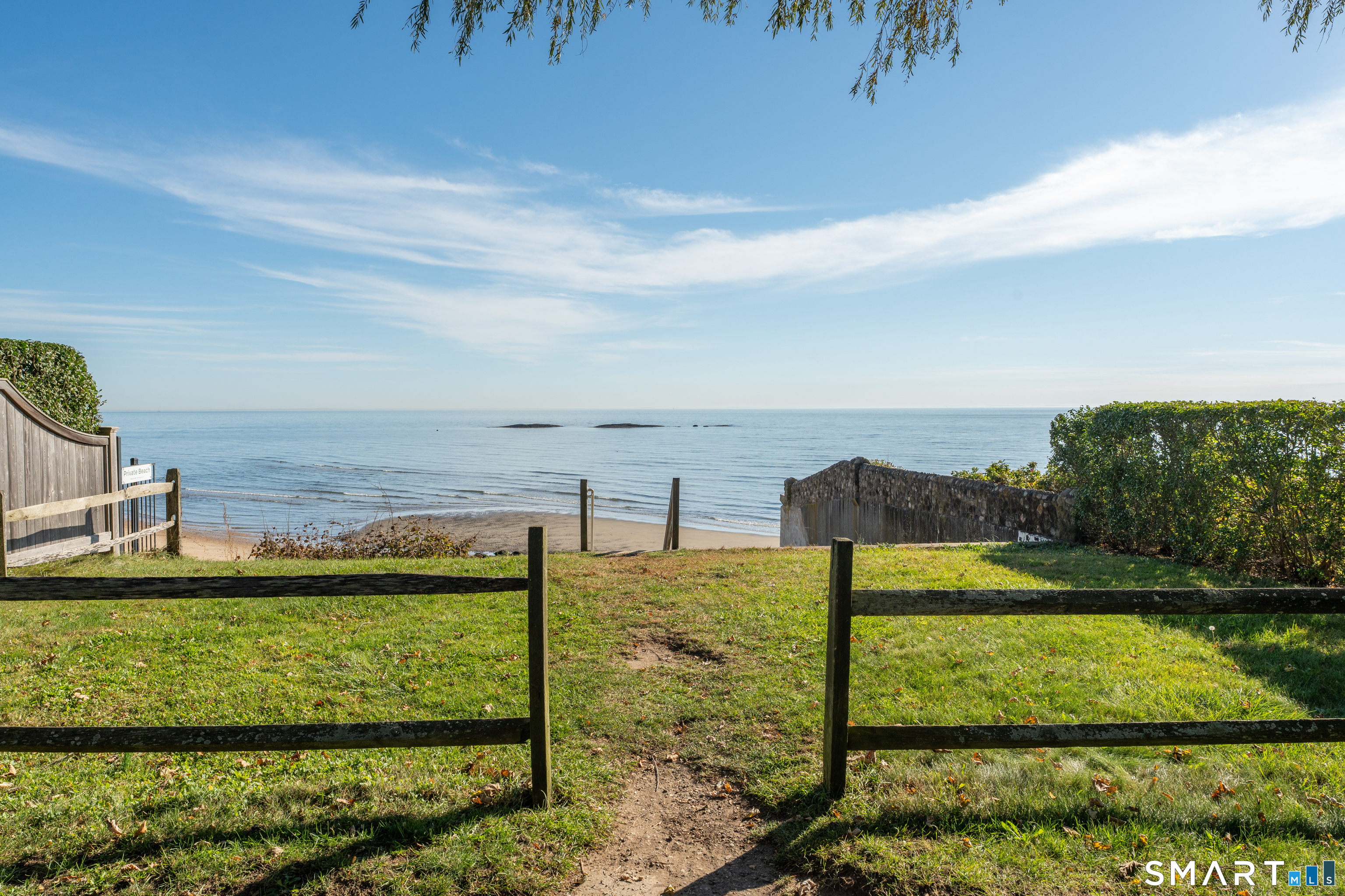 14 Neptune Avenue photo 33