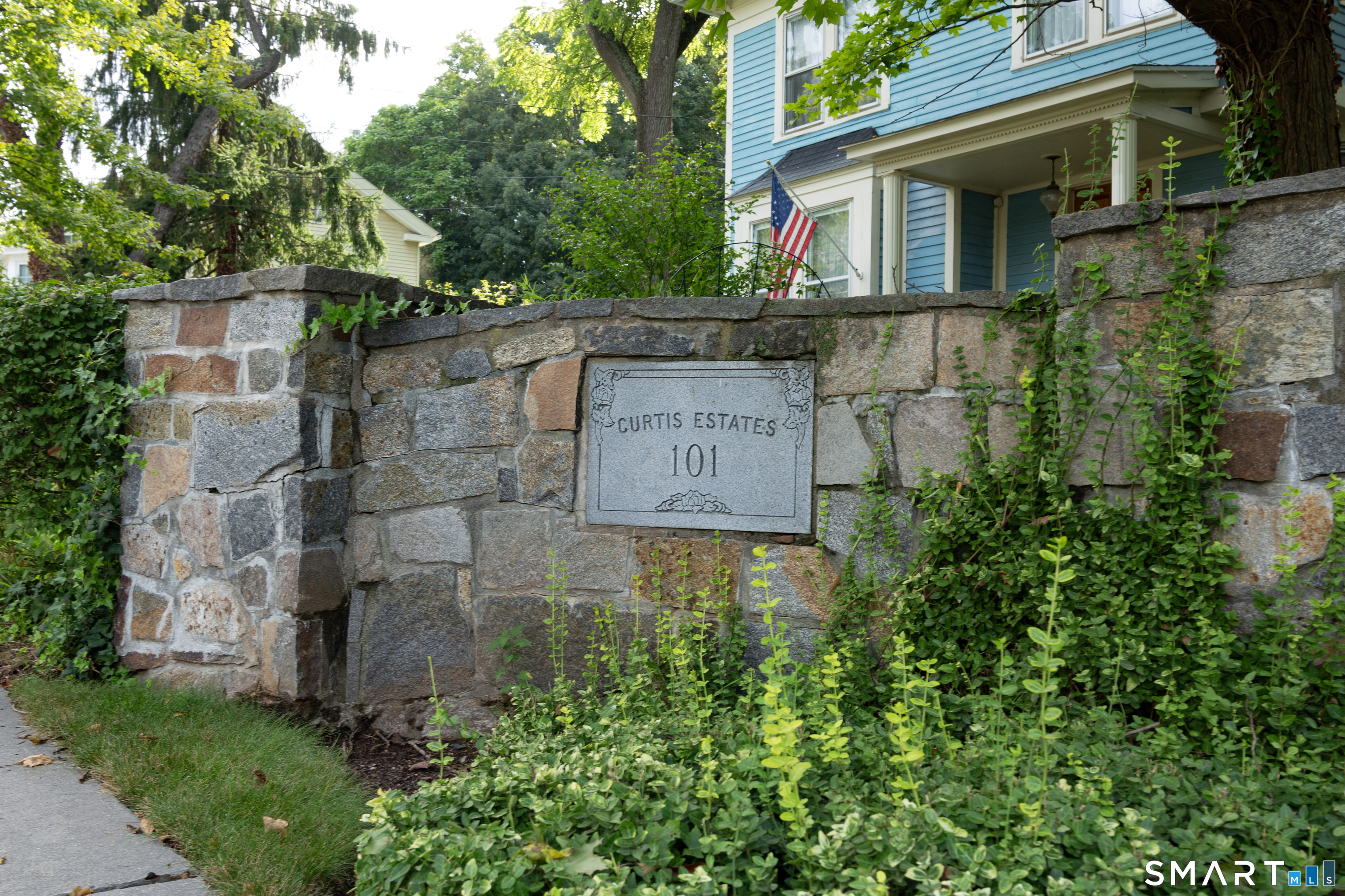 101 Curtis Street Unit #1 photo 3