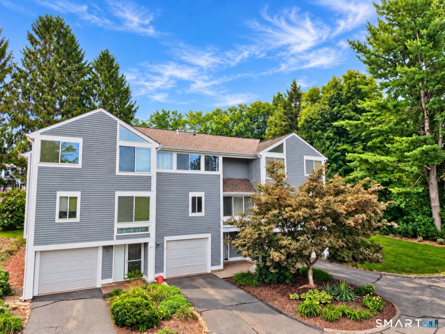 Photo 1 of Townhouse for sale at 39 Old Ml Ct #39, Simsbury, CT 06070 | MLS# 24204828 | Listing updated on 2026-09-17