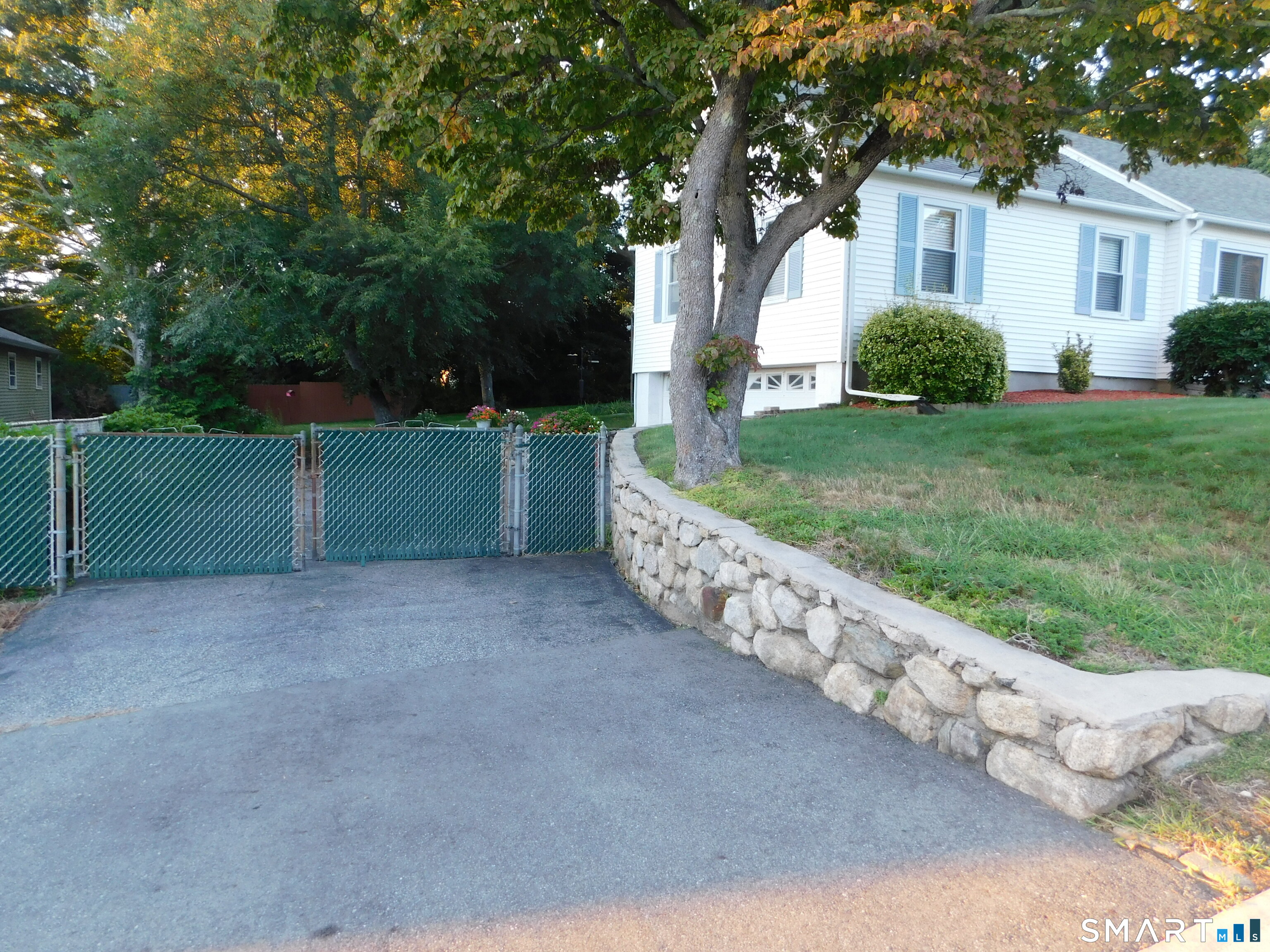 Photo 3 of Single family home for sale at 43 Farmington Ave, New London, CT 06320 | MLS# 24204423 | Listing updated on 2026-09-26