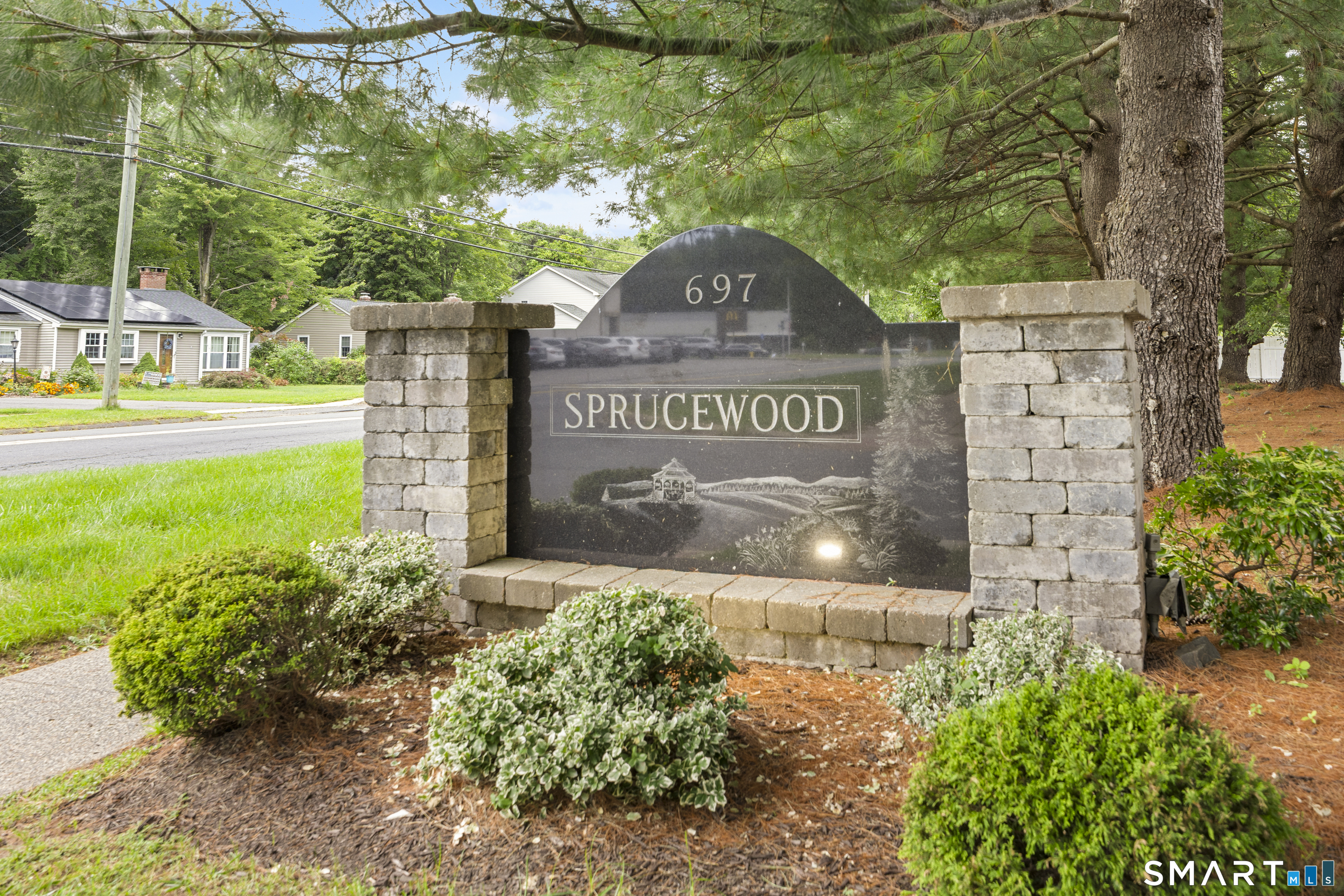 697 South End Road Unit #8 photo 34