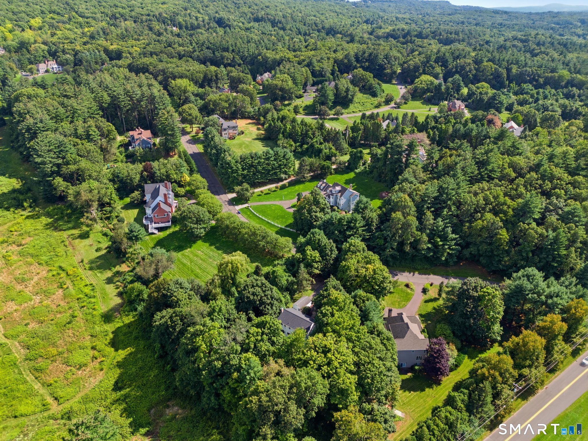 Photo 2 of Single family home for sale at 160 Nod Rd, Avon, CT 06089 | MLS# 24204872 | Listing updated on 2026-09-18