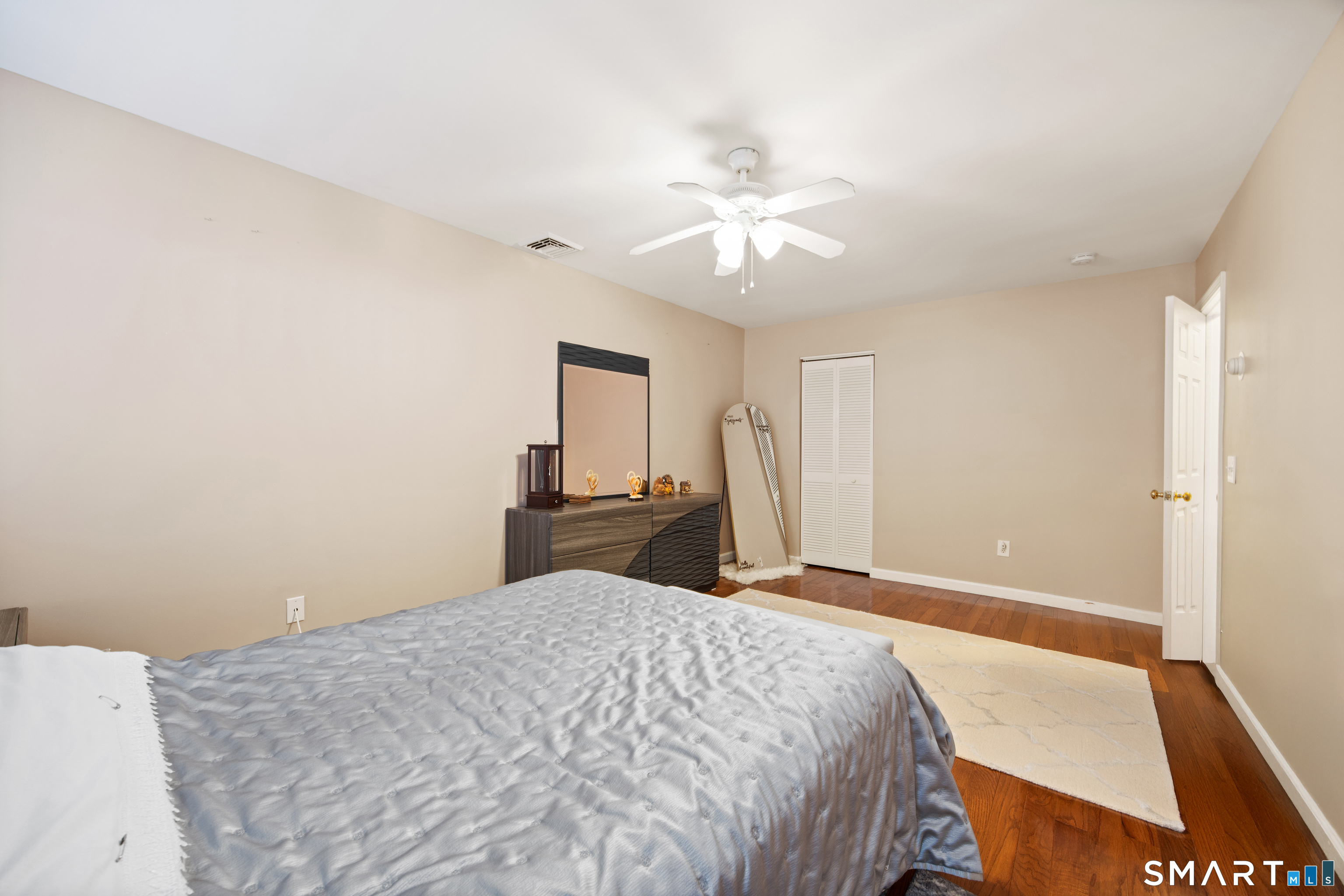 124 Russell Street photo 15