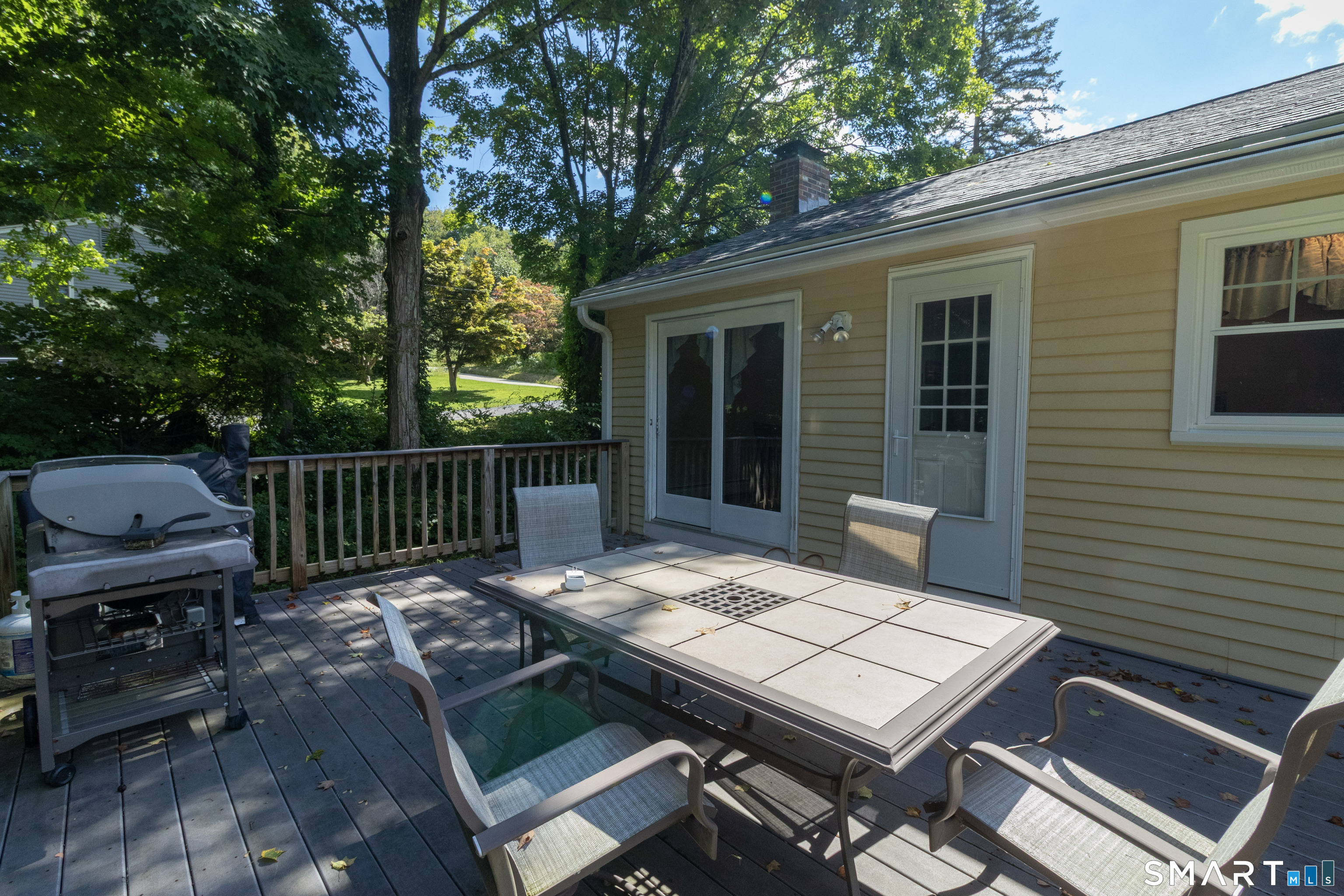 51 Walnut Avenue photo 17
