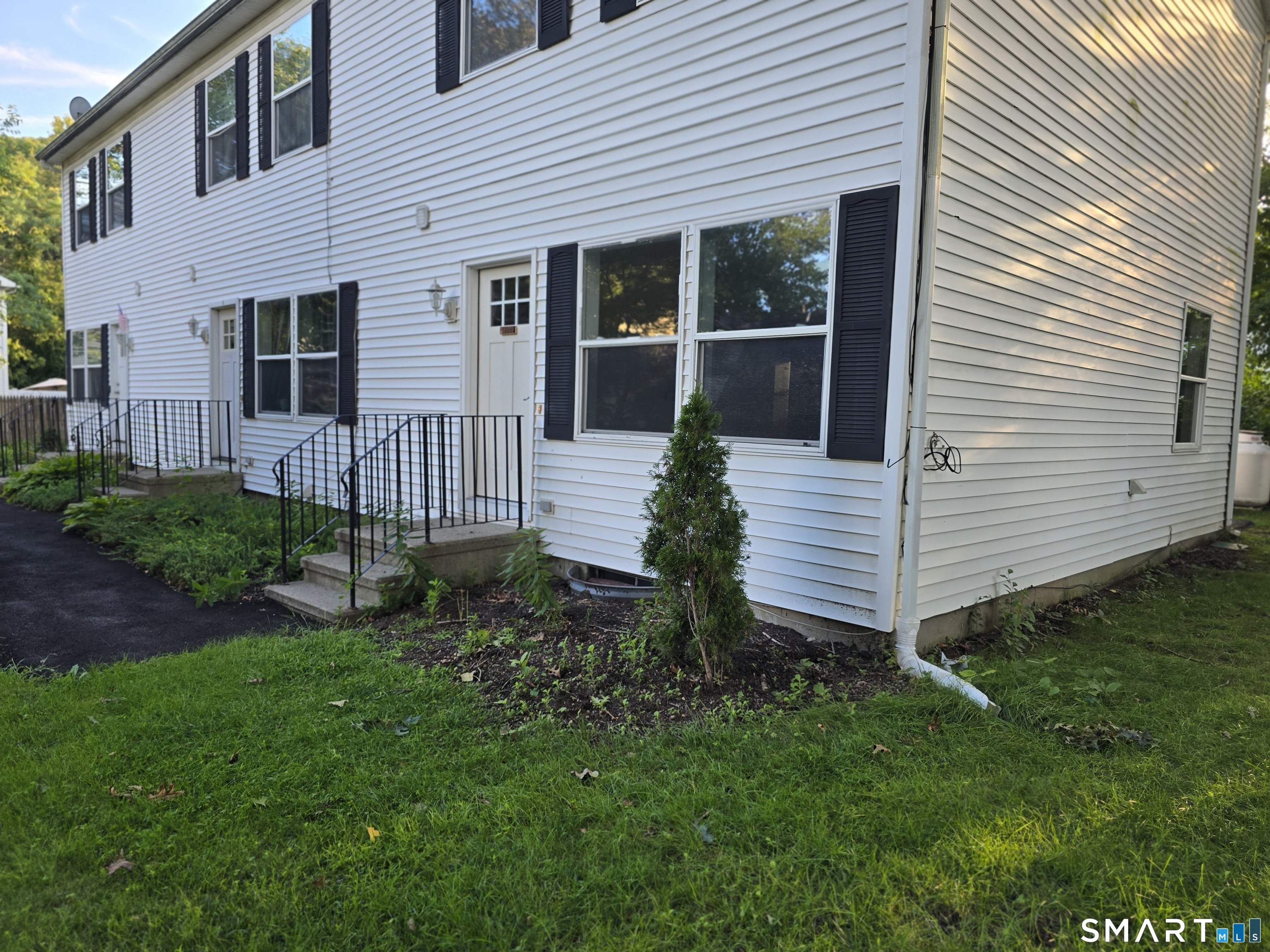 48-C Morgan Avenue photo 3