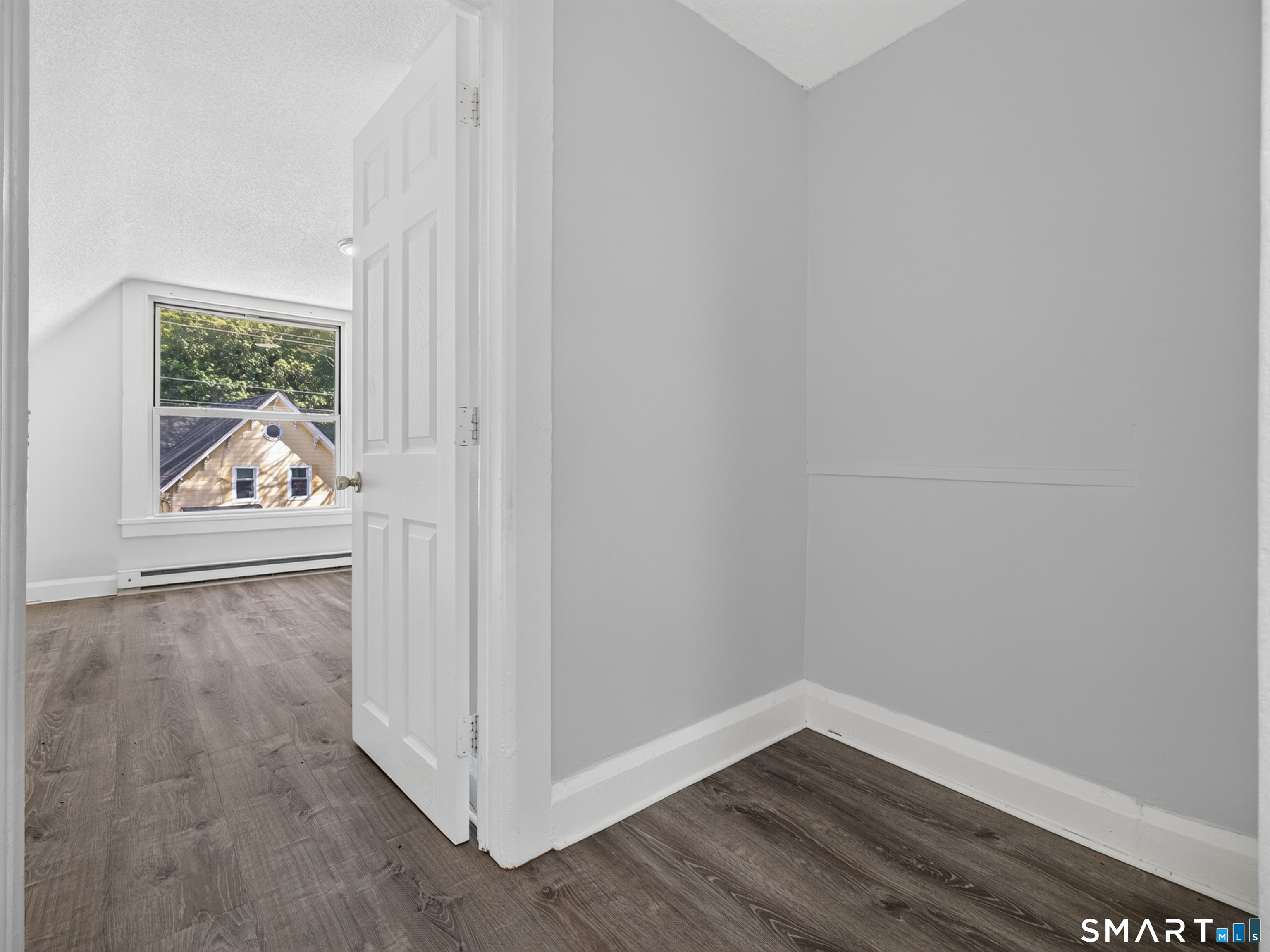 111 Laurel Hill Avenue photo 10