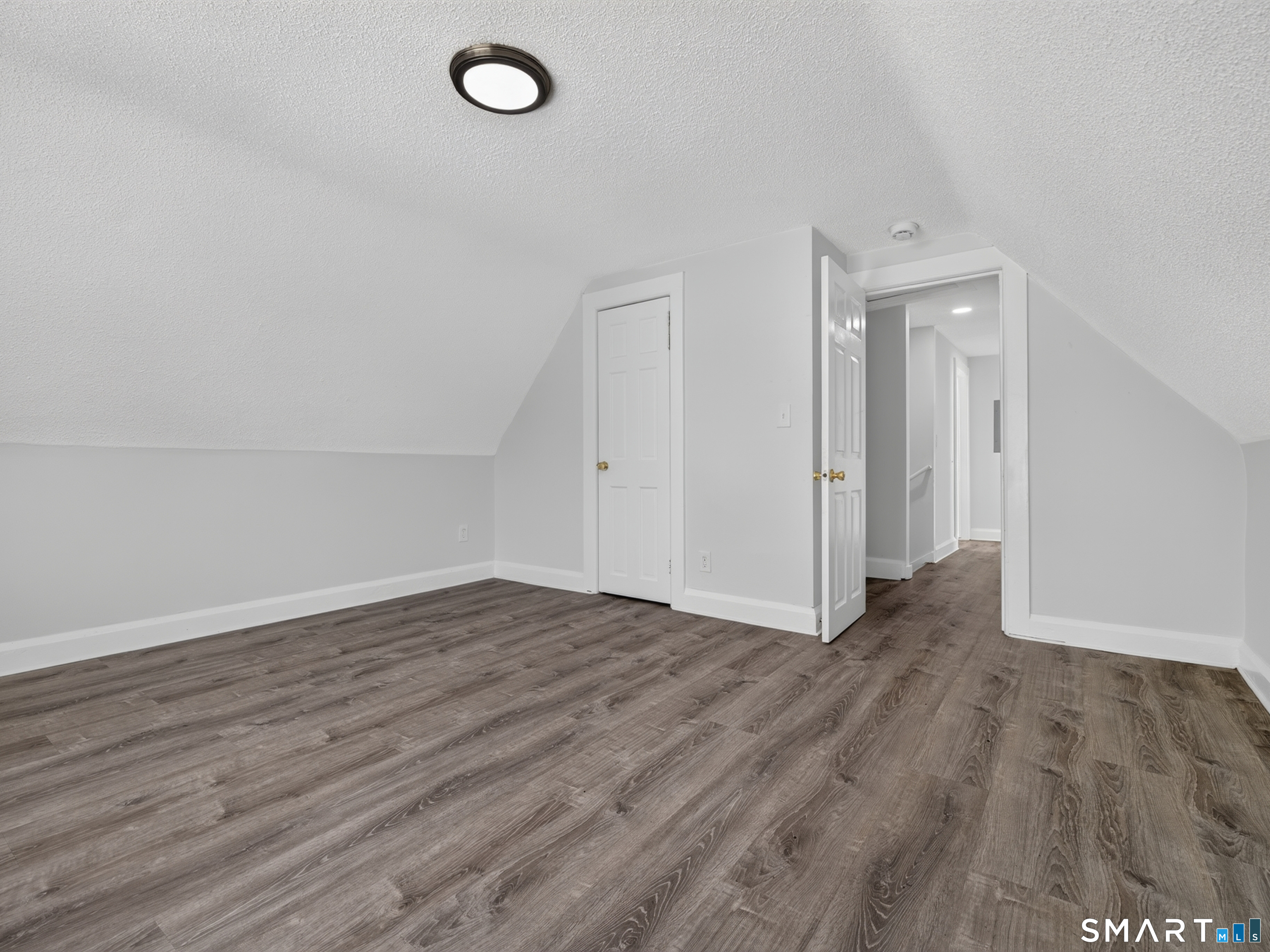 111 Laurel Hill Avenue photo 11